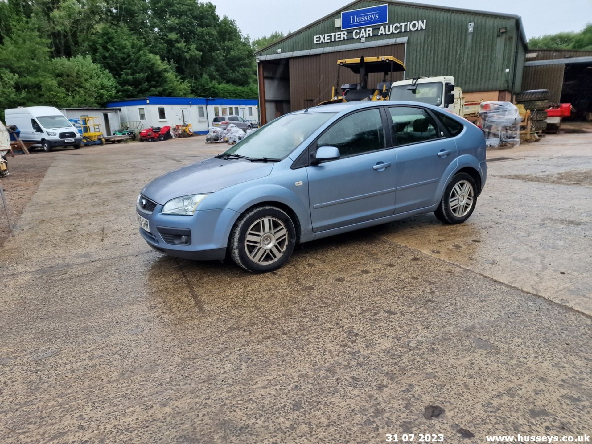 06/05 FORD FOCUS GHIA - 1999cc 5dr Hatchback (Blue, 134k) - Image 6 of 57