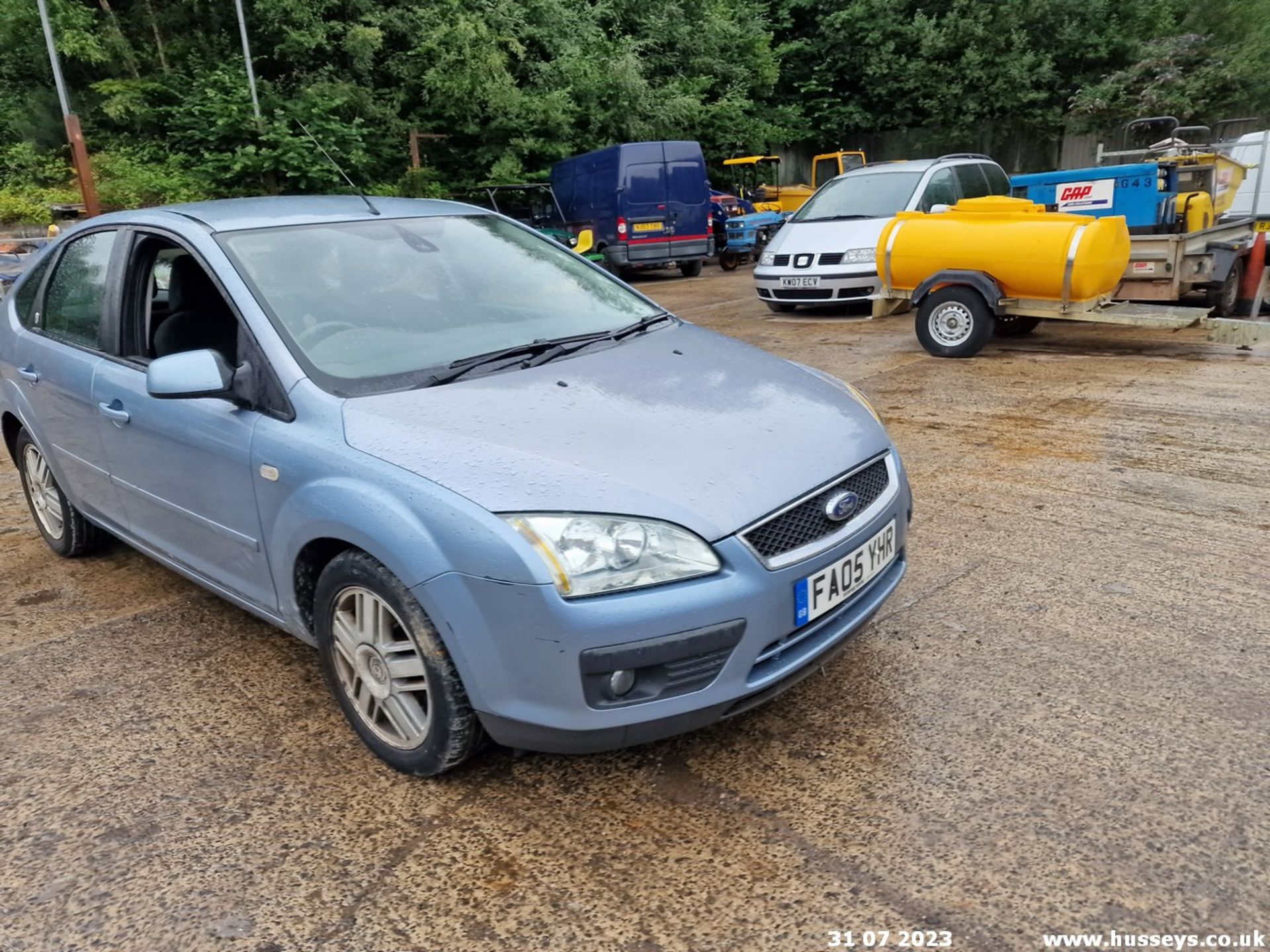 06/05 FORD FOCUS GHIA - 1999cc 5dr Hatchback (Blue, 134k) - Image 28 of 57