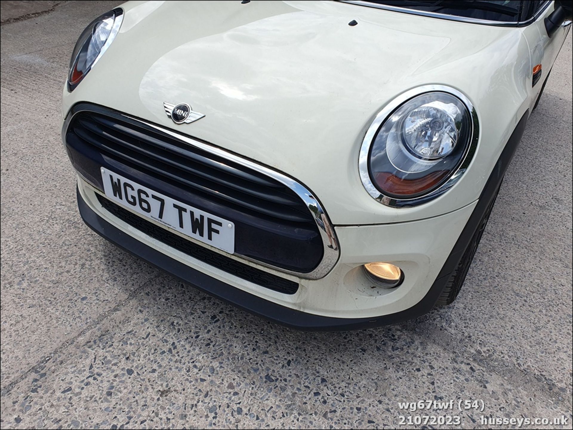 17/67 MINI COOPER AUTO - 1499cc 5dr Hatchback (White, 8k) - Image 54 of 60