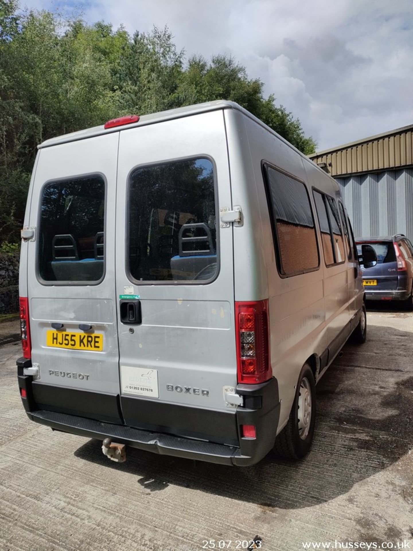 05/55 PEUGEOT BOXER 350 LX LWB HDI - 2800cc Minibus (Silver, 80k) - Image 23 of 43