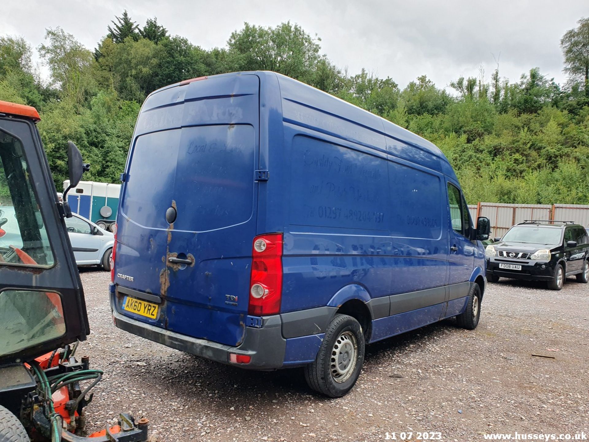 10/60 VOLKSWAGEN CRAFTER 35 BLUE TDI 108 M - 2461cc 5dr Van (Blue) - Image 21 of 44