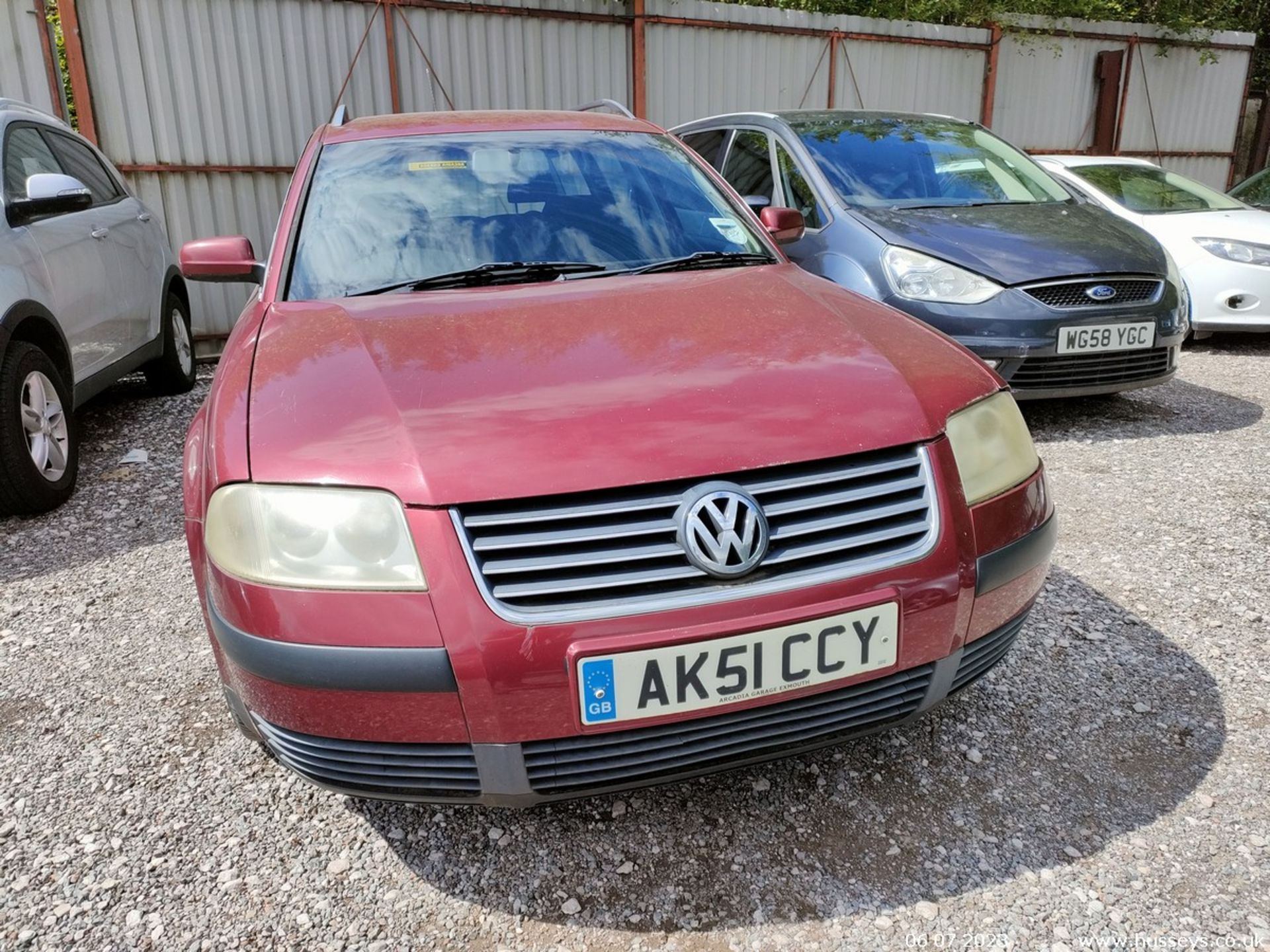 01/51 VOLKSWAGEN PASSAT SE TDI - 1896cc 5dr Estate (Red) - Image 5 of 33