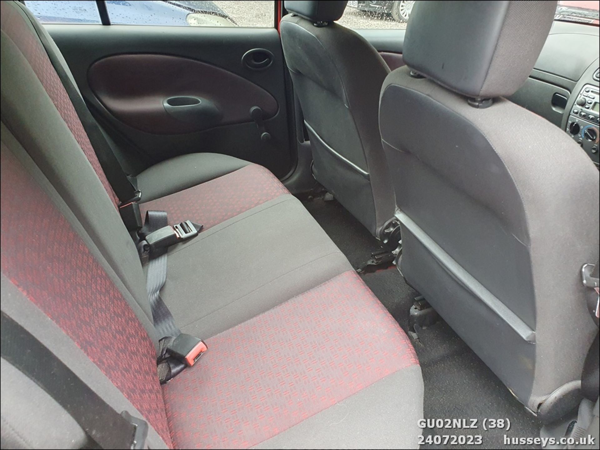 02/02 FORD FIESTA FREESTYLE - 1242cc 3dr Hatchback (Red) - Image 38 of 42