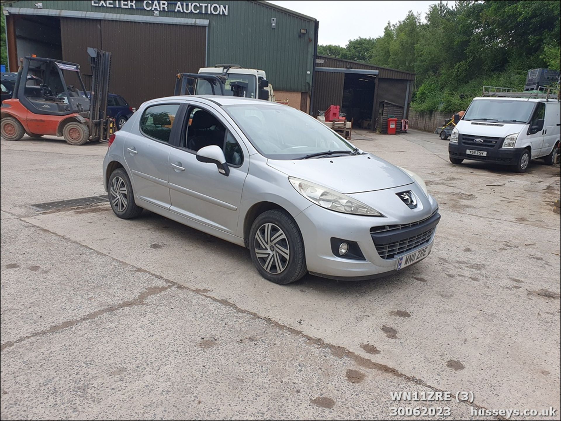 11/11 PEUGEOT 207 ACTIVE HDI - 1398cc 5dr Hatchback (Silver, 114k) - Image 3 of 47