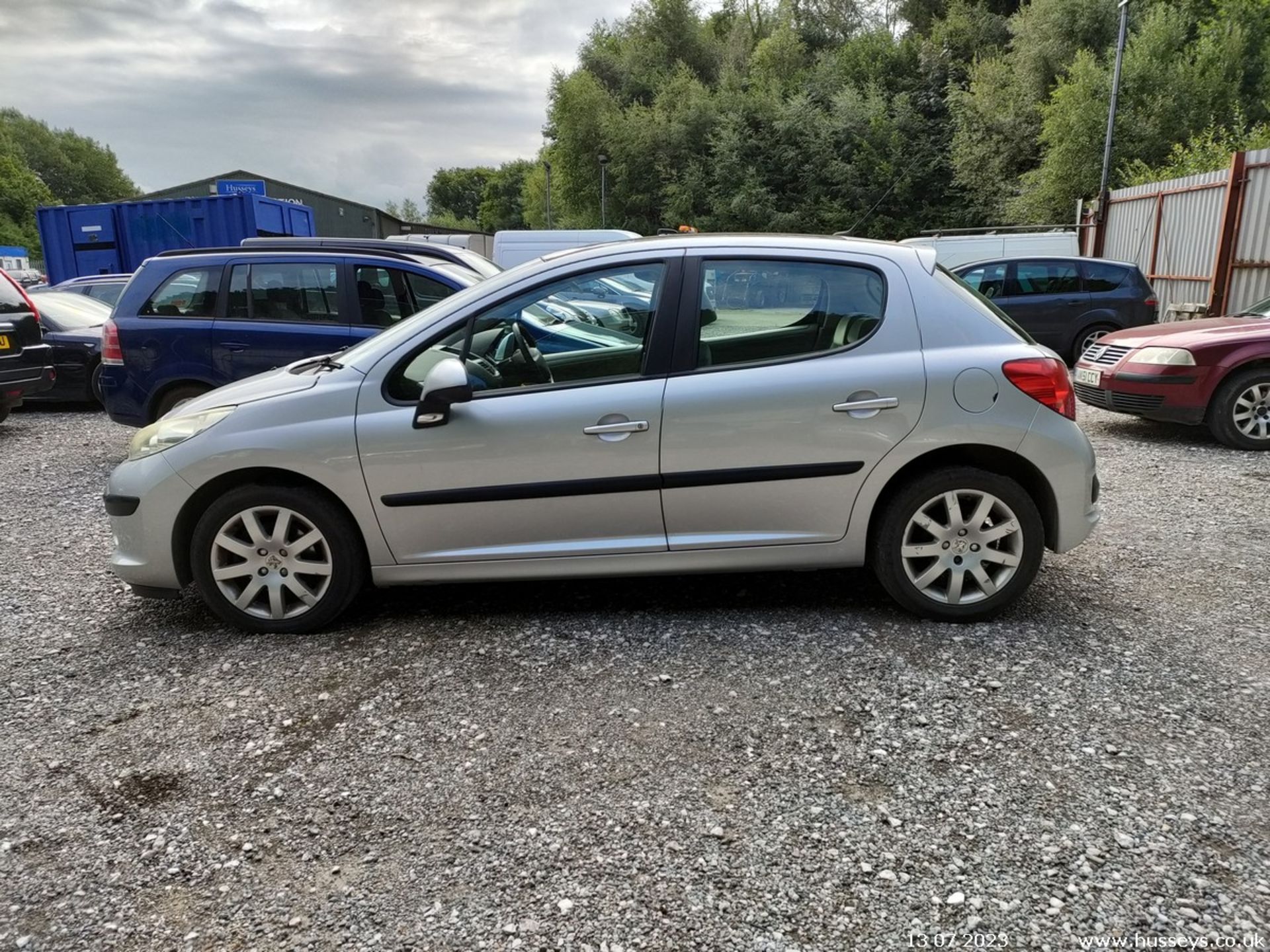 07/57 PEUGEOT 207 SE HDI 90 - 1560cc 5dr Hatchback (Silver, 94k) - Image 11 of 36