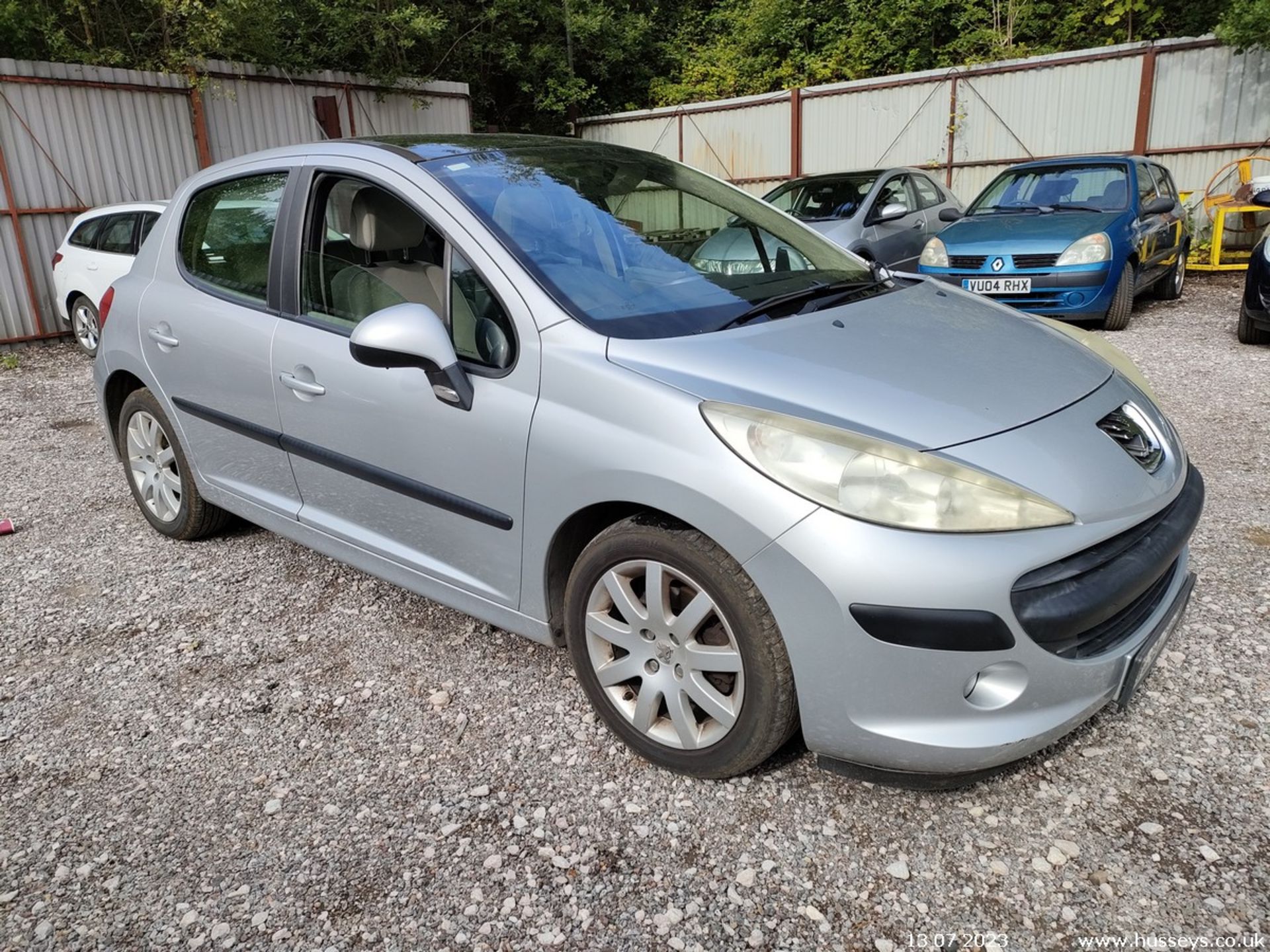 07/57 PEUGEOT 207 SE HDI 90 - 1560cc 5dr Hatchback (Silver, 94k)