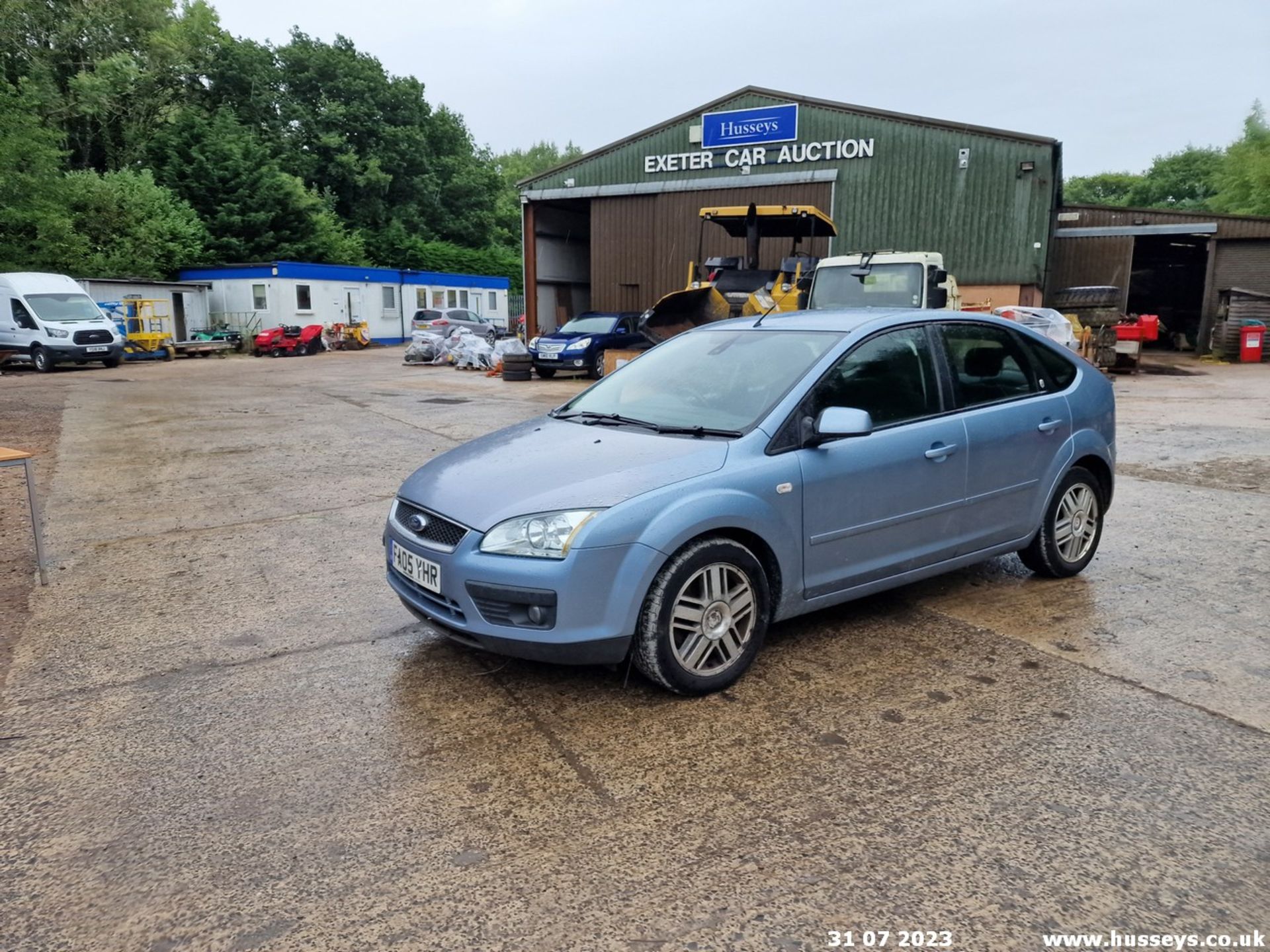 06/05 FORD FOCUS GHIA - 1999cc 5dr Hatchback (Blue, 134k) - Image 5 of 57