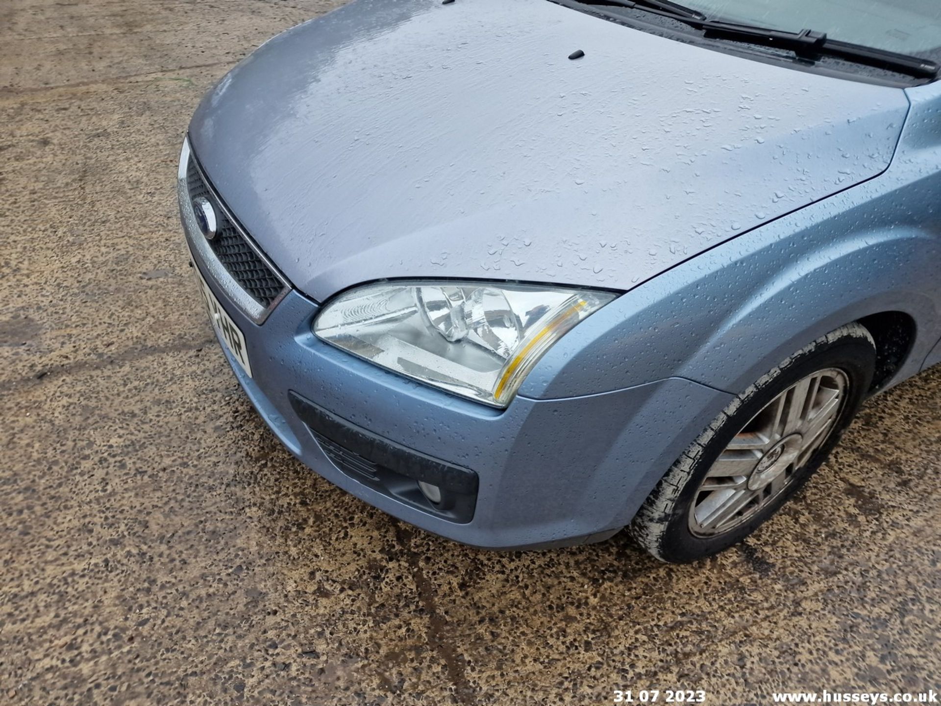 06/05 FORD FOCUS GHIA - 1999cc 5dr Hatchback (Blue, 134k) - Image 48 of 57