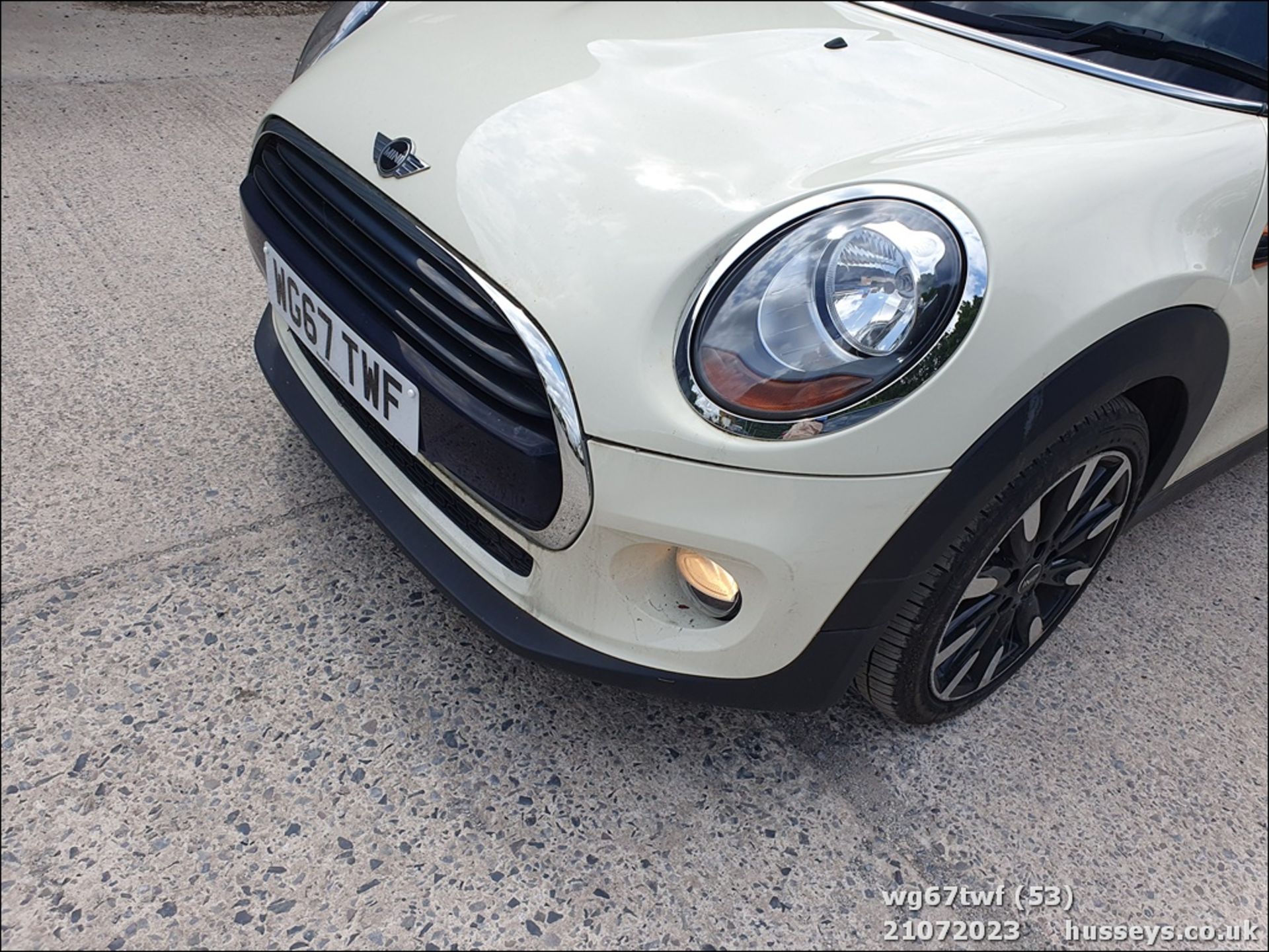 17/67 MINI COOPER AUTO - 1499cc 5dr Hatchback (White, 8k) - Image 53 of 60