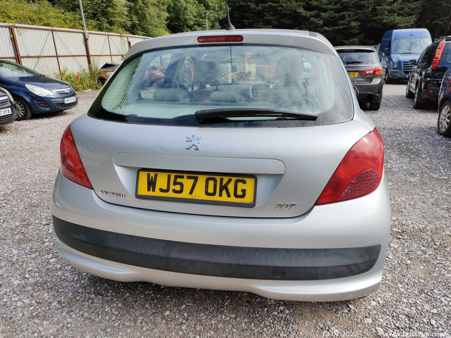 07/57 PEUGEOT 207 SE HDI 90 - 1560cc 5dr Hatchback (Silver, 94k) - Image 17 of 36