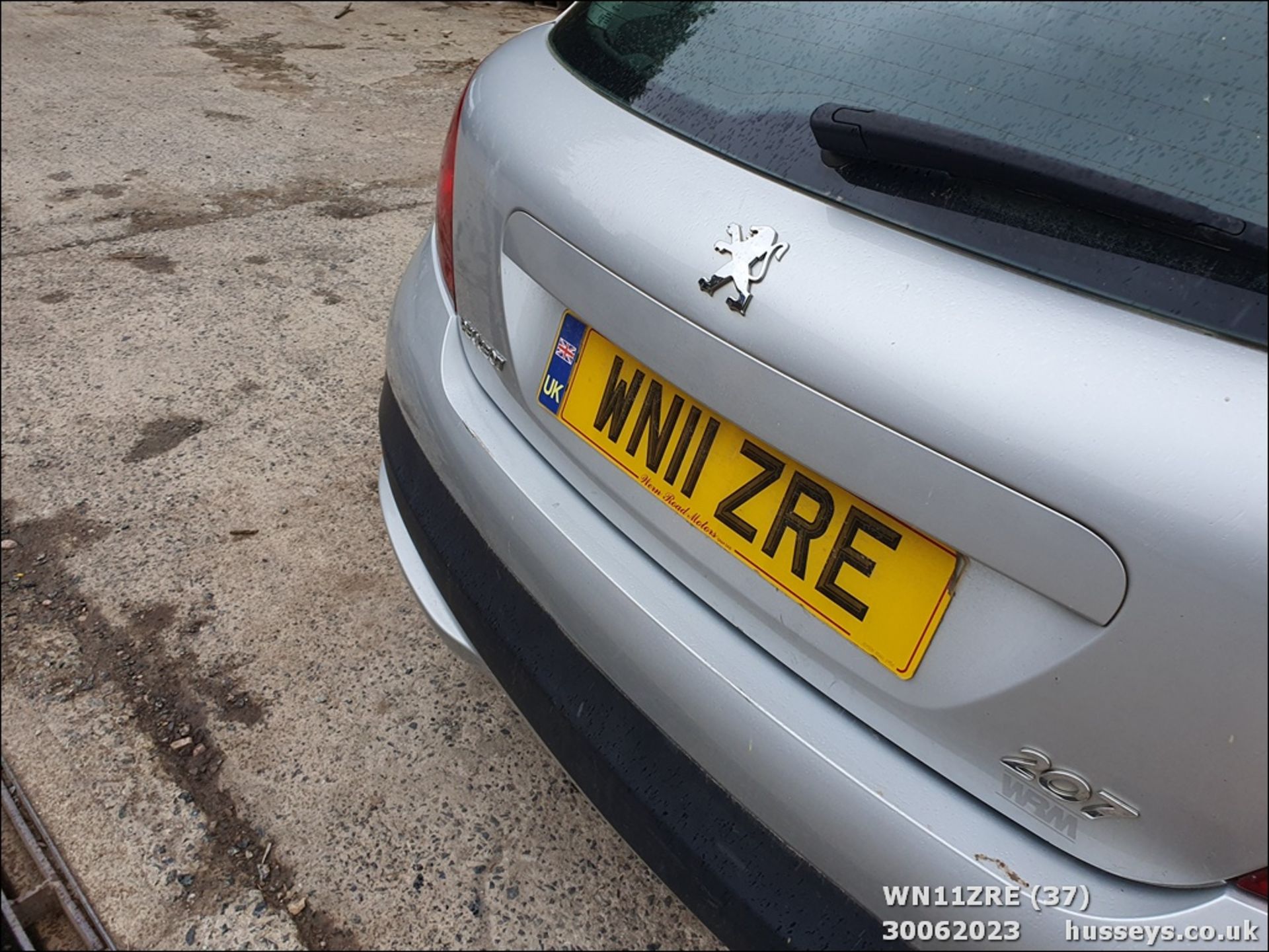 11/11 PEUGEOT 207 ACTIVE HDI - 1398cc 5dr Hatchback (Silver, 114k) - Image 37 of 47