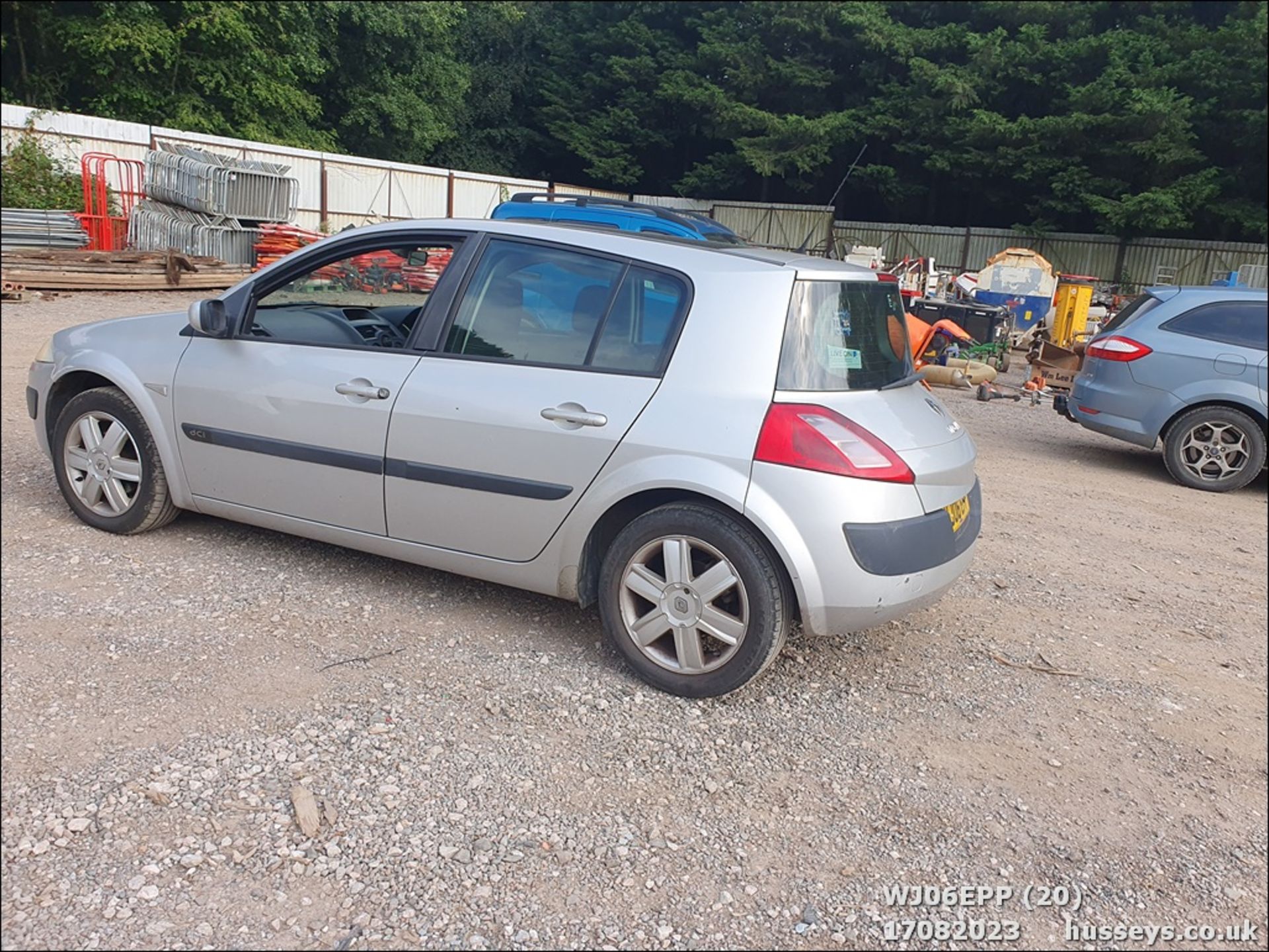 06/06 RENAULT MEGANE SL OASIS DCI 85 E4 - 1461cc 5dr Hatchback (Silver, 167k) - Image 21 of 62