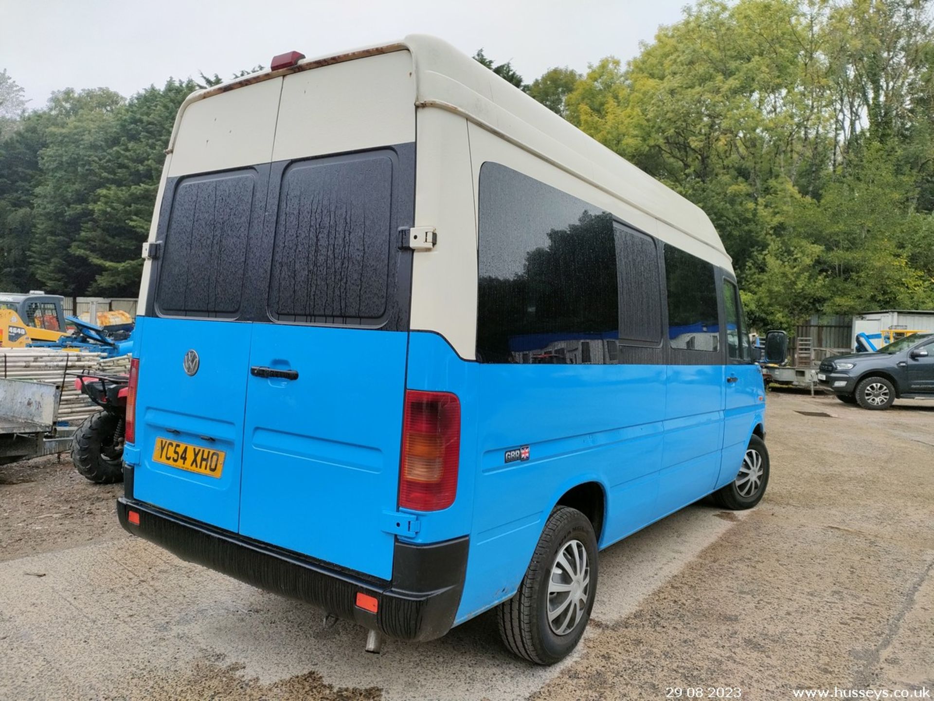 04/54 VOLKSWAGEN LT35 95 TDI MWB - 2461cc 5dr Van (White, 139k) - Image 18 of 37