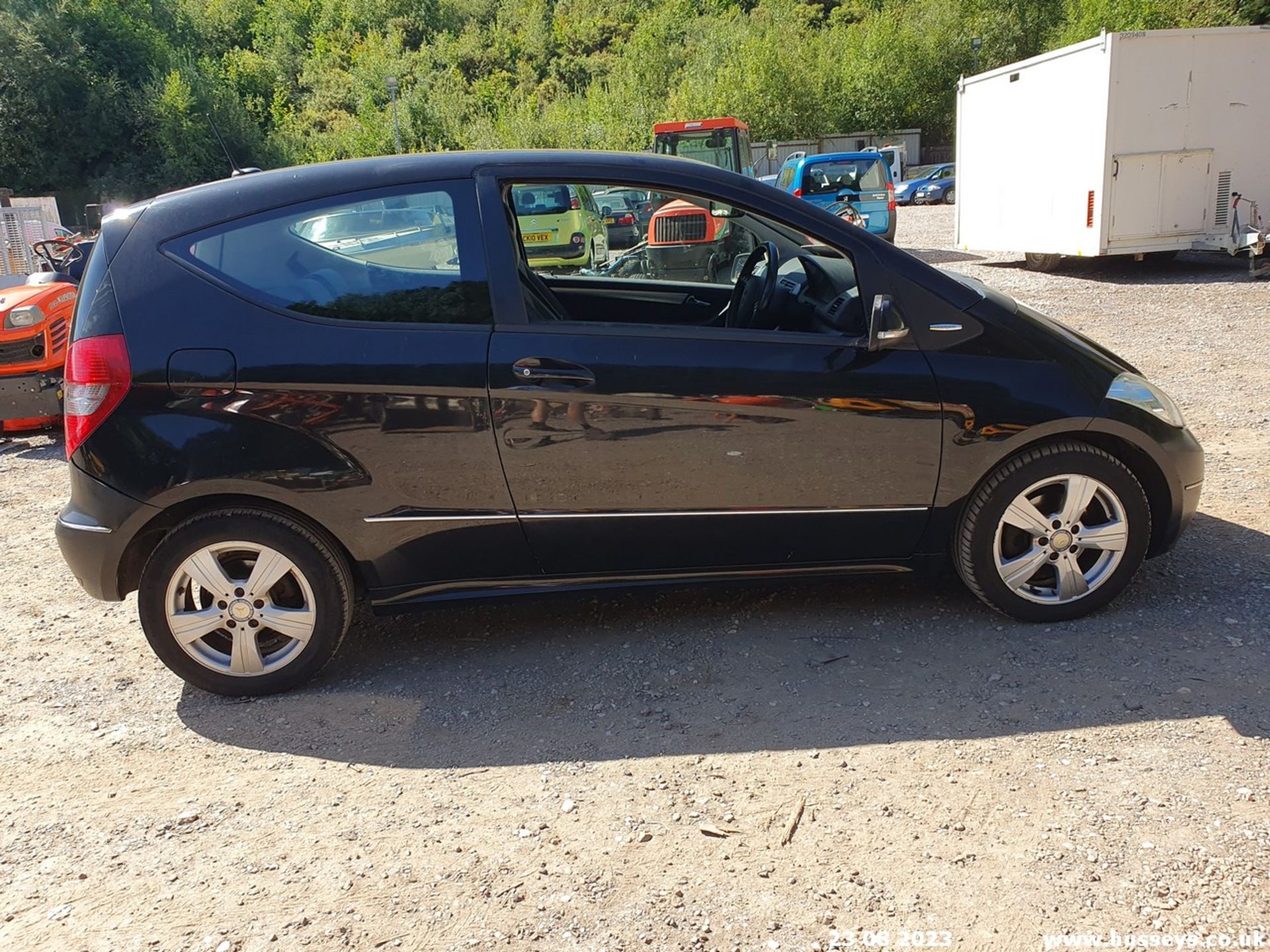 09/09 MERCEDES A150 AVANTGARDE SE CVT - 1498cc 3dr Hatchback (Black, 73k) - Image 21 of 55