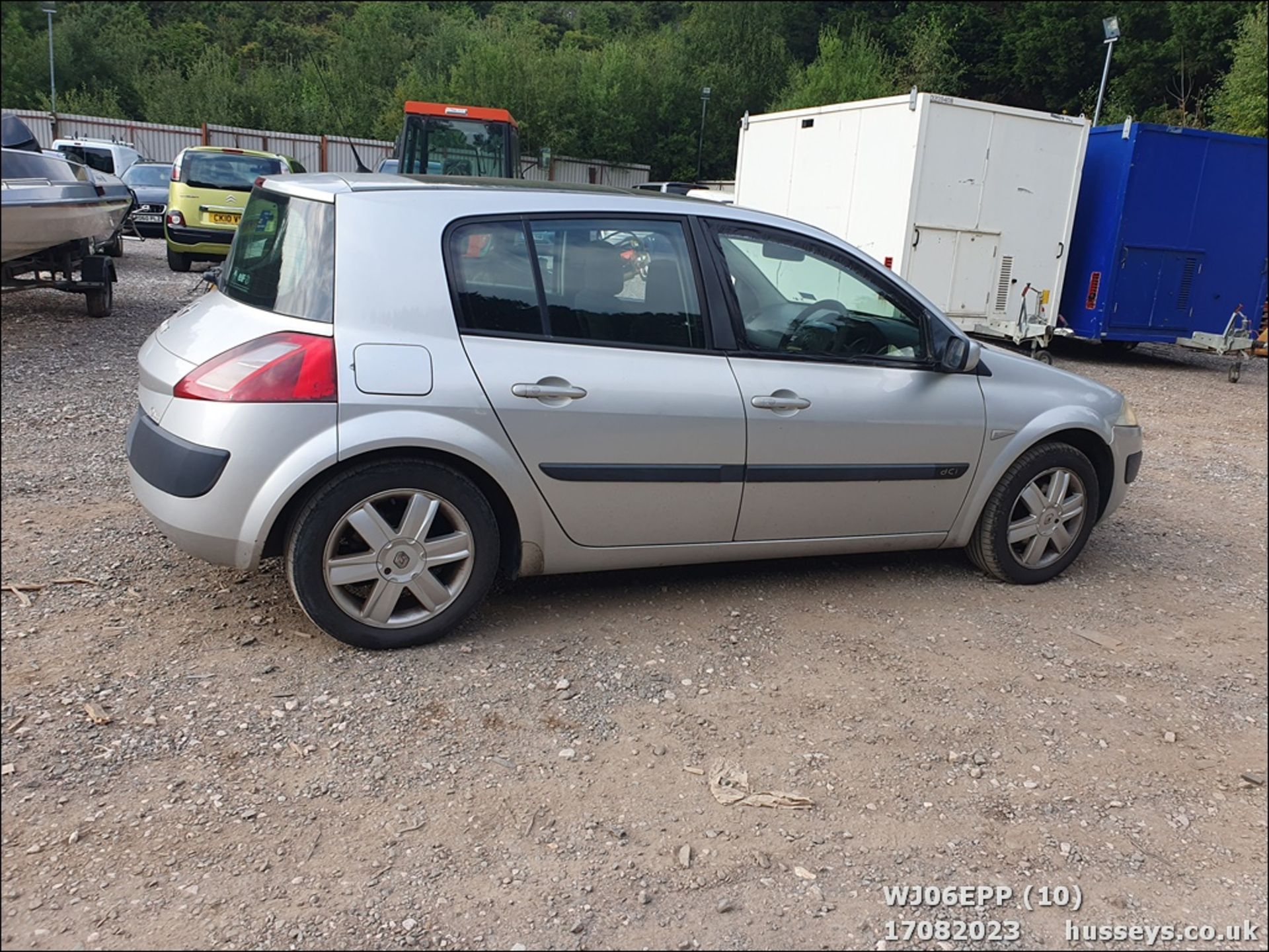 06/06 RENAULT MEGANE SL OASIS DCI 85 E4 - 1461cc 5dr Hatchback (Silver, 167k) - Image 11 of 62