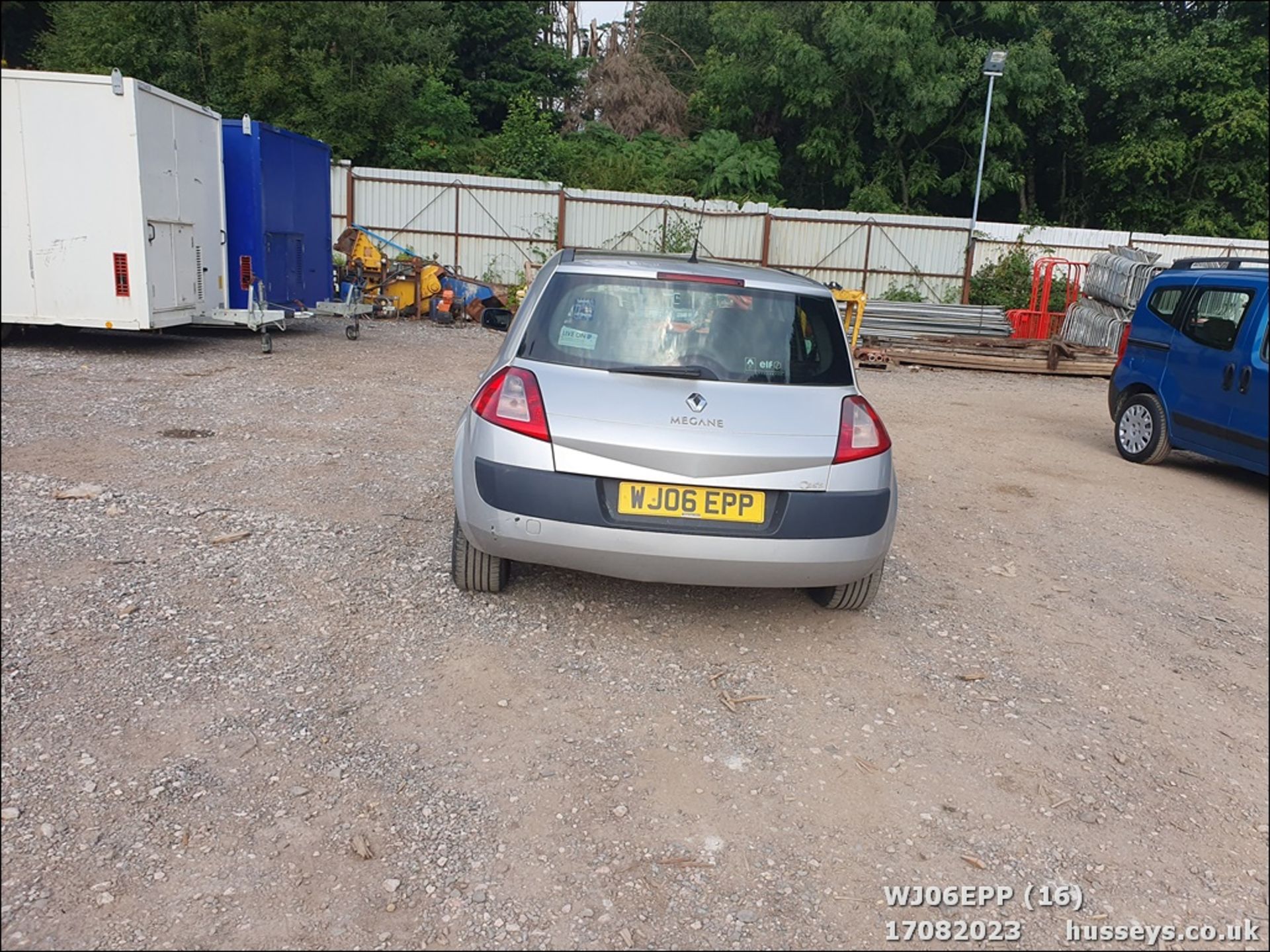 06/06 RENAULT MEGANE SL OASIS DCI 85 E4 - 1461cc 5dr Hatchback (Silver, 167k) - Image 17 of 62