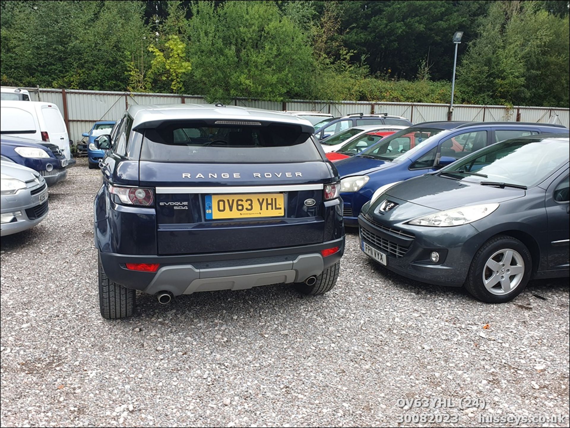 13/63 LAND ROVER RANGE ROVER EVOQUE PRESTI - 2179cc 5dr Estate (Blue, 78k) - Image 25 of 61