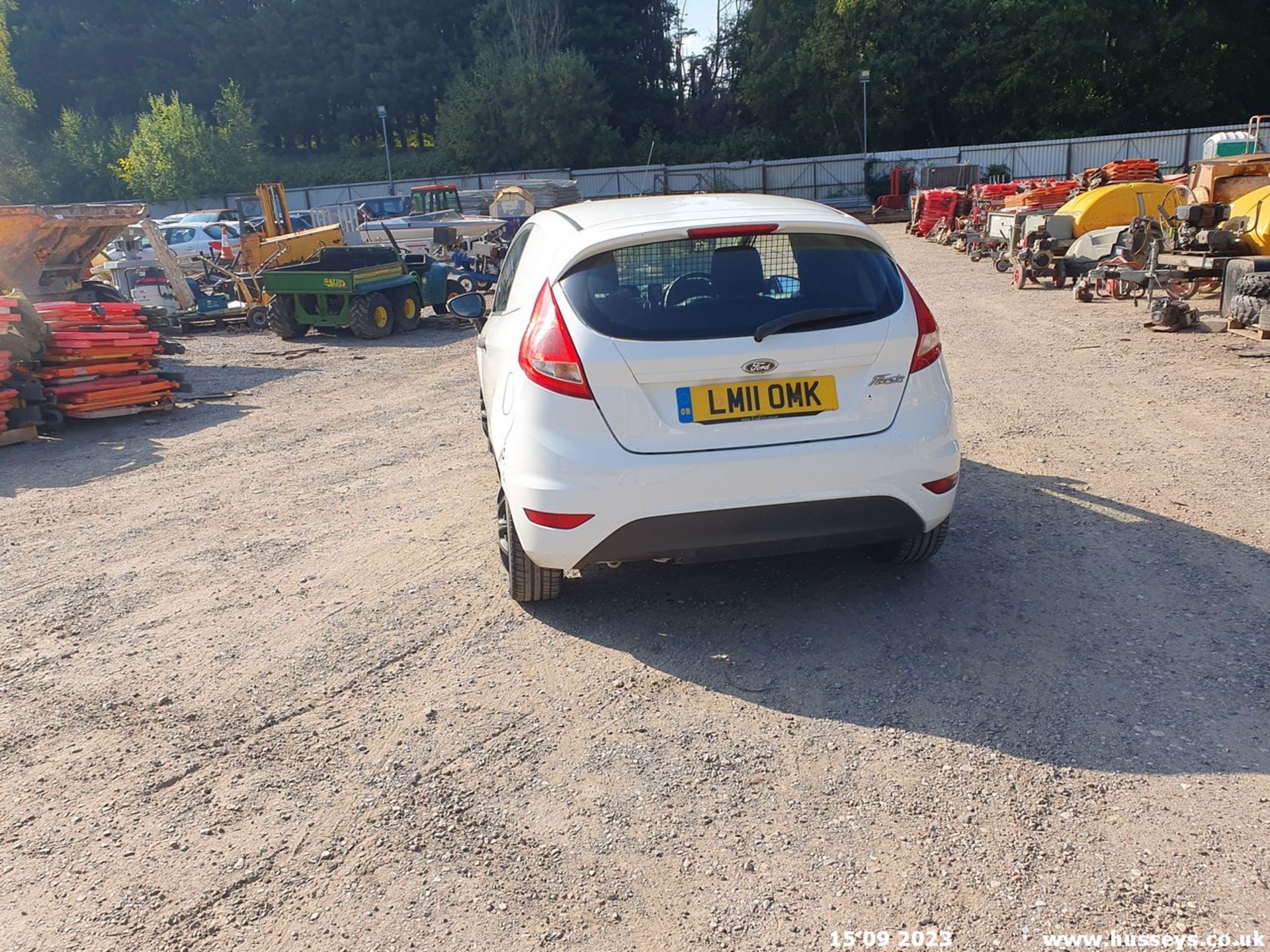 11/11 FORD FIESTA BASE TDCI - 1399cc 3dr Van (White, 231k) - Image 15 of 56