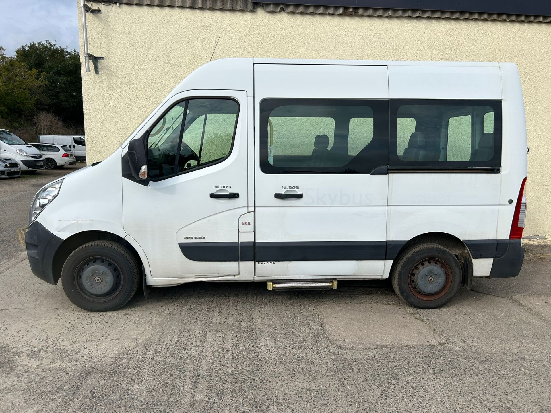 14/14 RENAULT MASTER 10 SEAT MINIBUS - 2299cc Bus (White) - Image 14 of 23