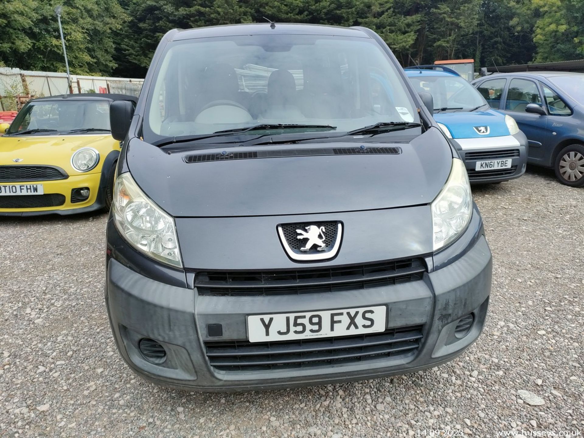 09/59 PEUGEOT EXPERT TEPEE COMFORT 6S - 1560cc 5dr MPV (Grey) - Image 5 of 33