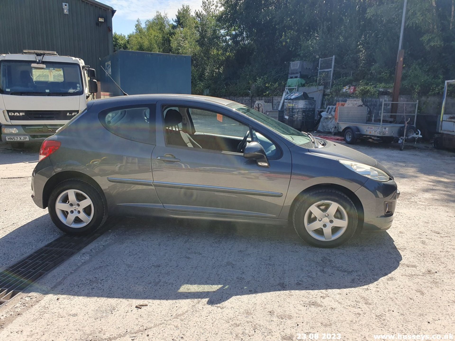 11/11 PEUGEOT 207 ENVY - 1360cc 3dr Hatchback (Grey, 94k) - Image 6 of 51