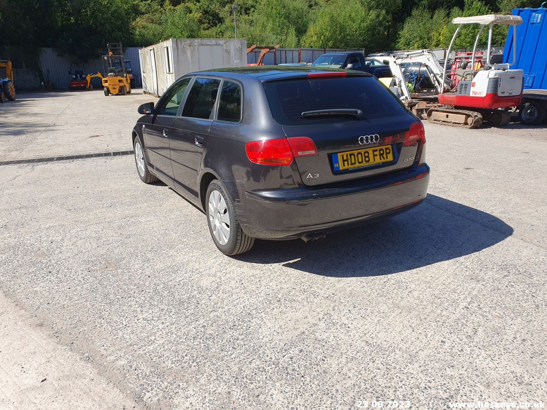 08/08 AUDI A3 E 104 TDI - 1896cc 5dr Hatchback (Grey, 114k) - Image 17 of 47