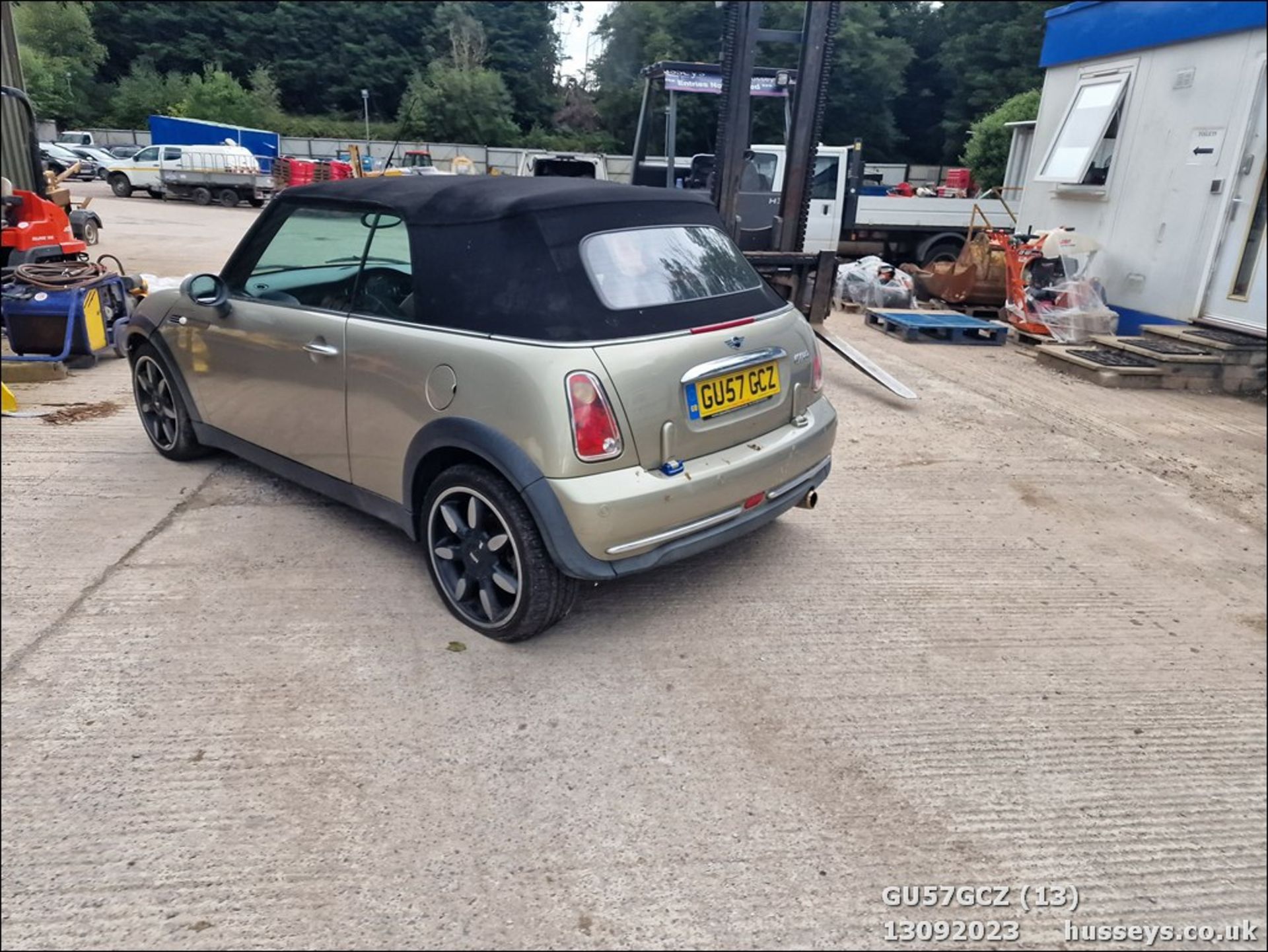 07/57 MINI COOPER SIDEWALK - 1598cc 2dr Convertible (Silver) - Image 15 of 27