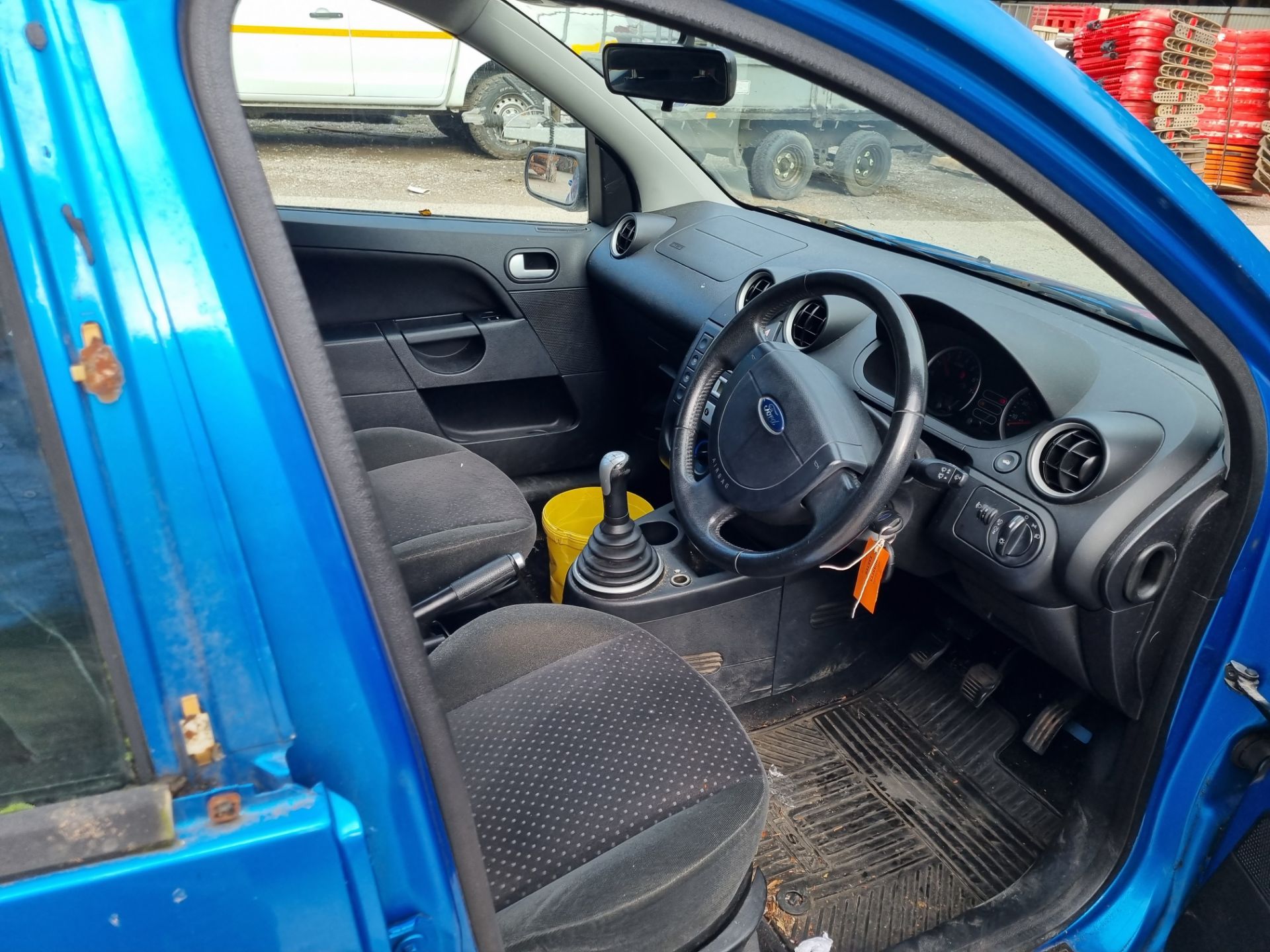 05/55 FORD FIESTA GHIA - 1388cc 5dr Hatchback (Blue) - Image 59 of 64