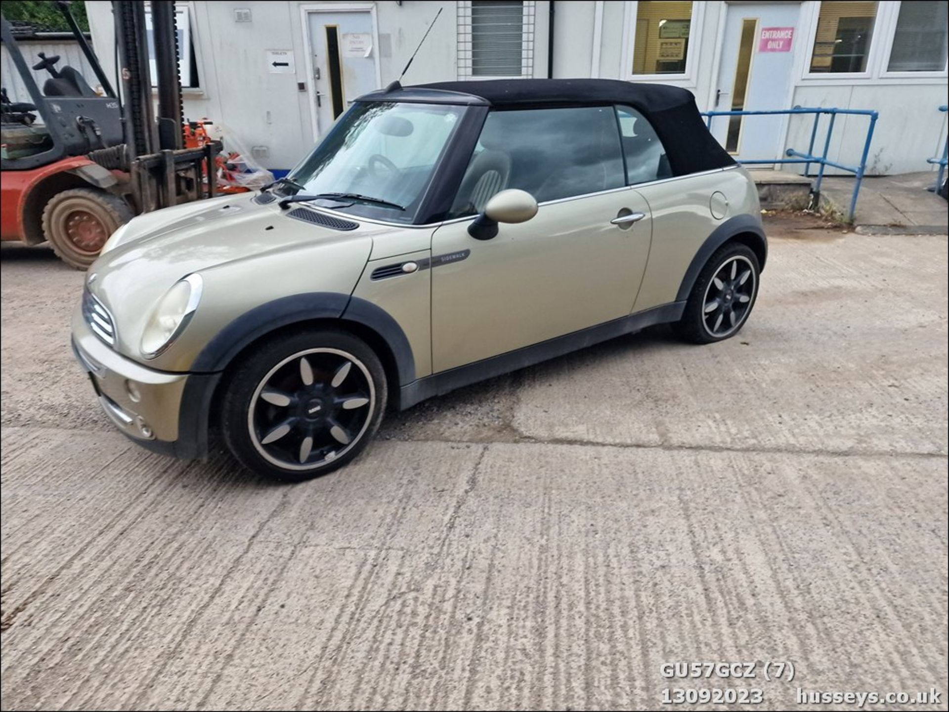 07/57 MINI COOPER SIDEWALK - 1598cc 2dr Convertible (Silver) - Image 8 of 27