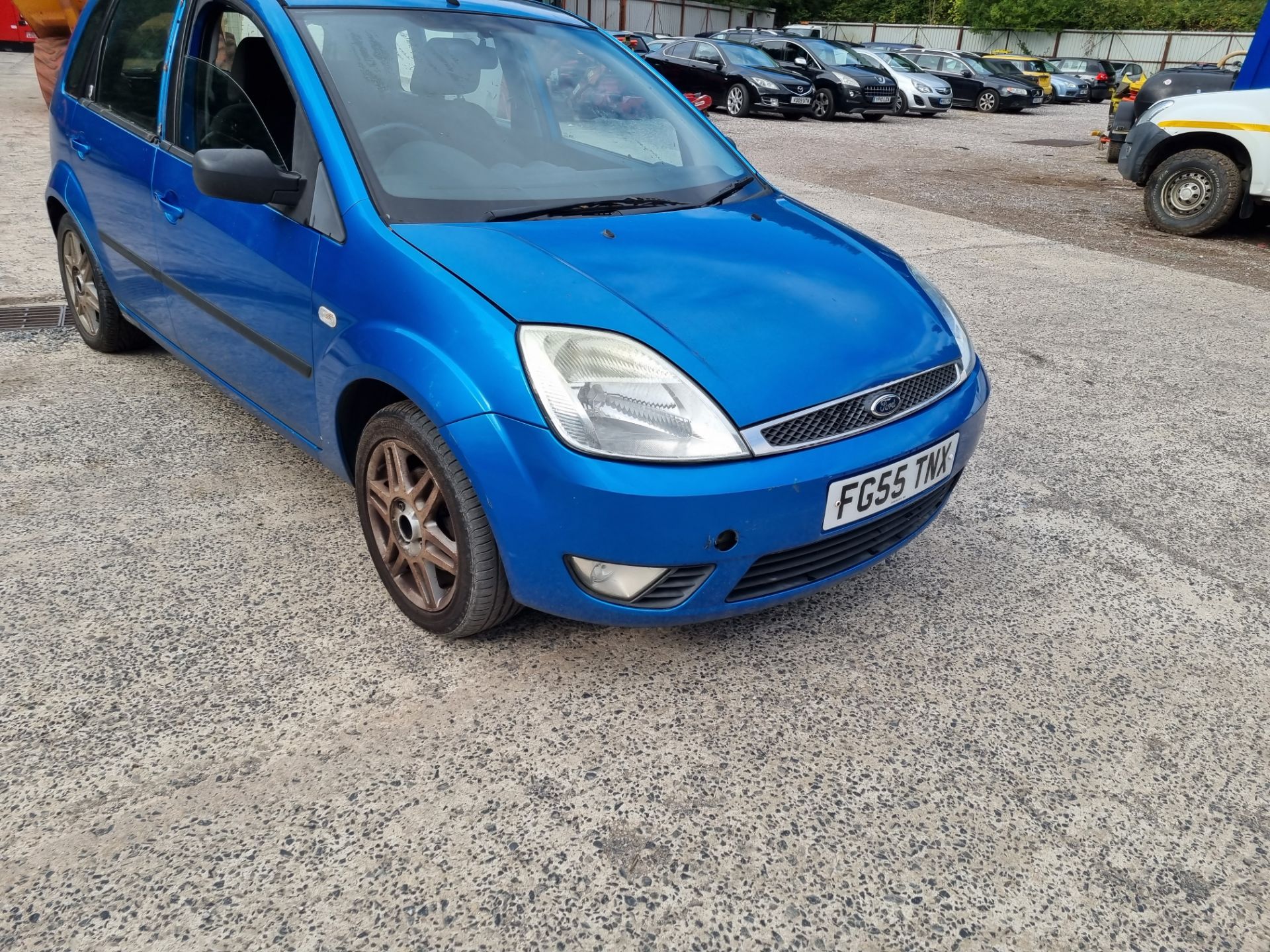 05/55 FORD FIESTA GHIA - 1388cc 5dr Hatchback (Blue) - Image 4 of 64