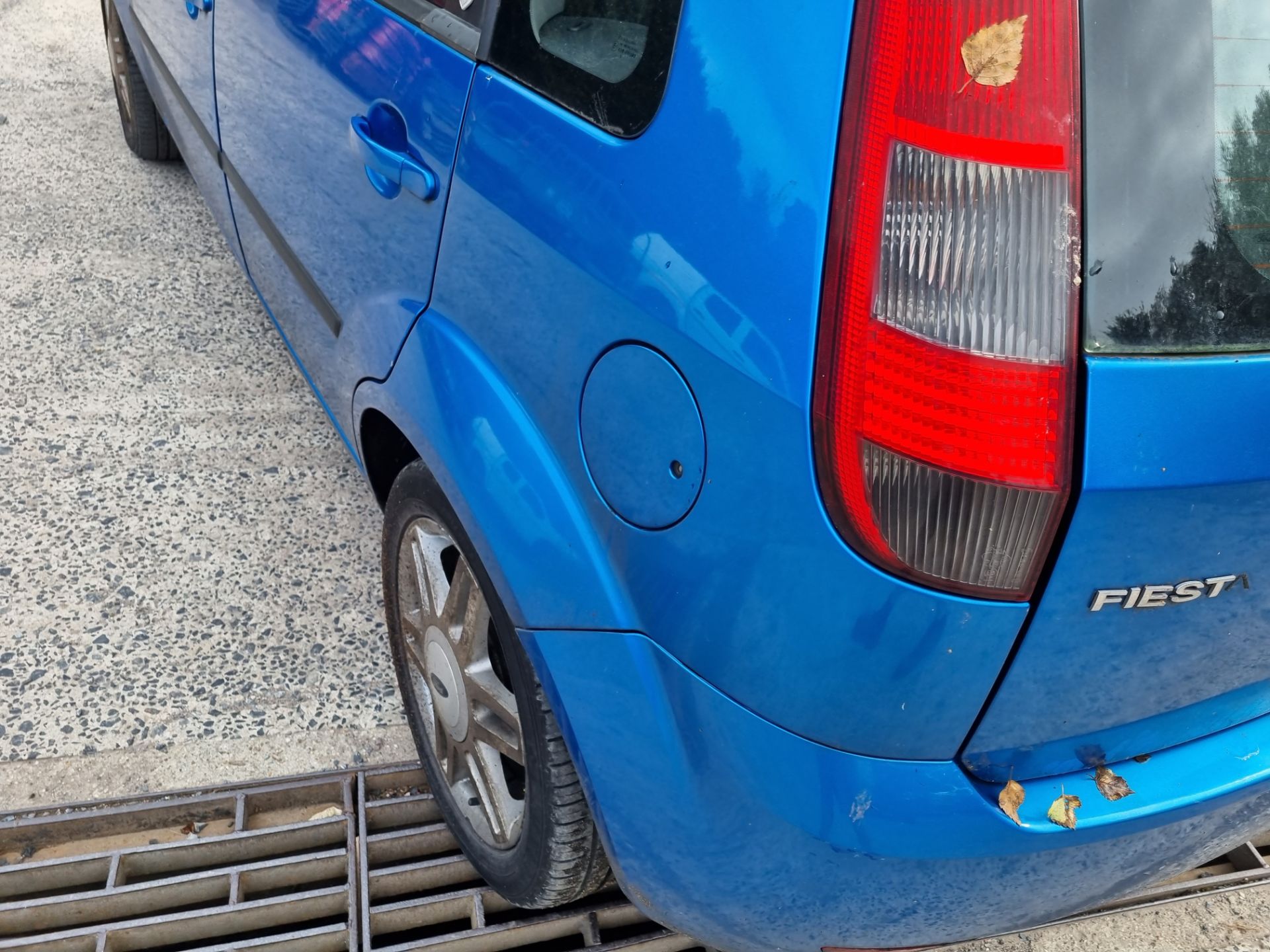 05/55 FORD FIESTA GHIA - 1388cc 5dr Hatchback (Blue) - Image 48 of 64