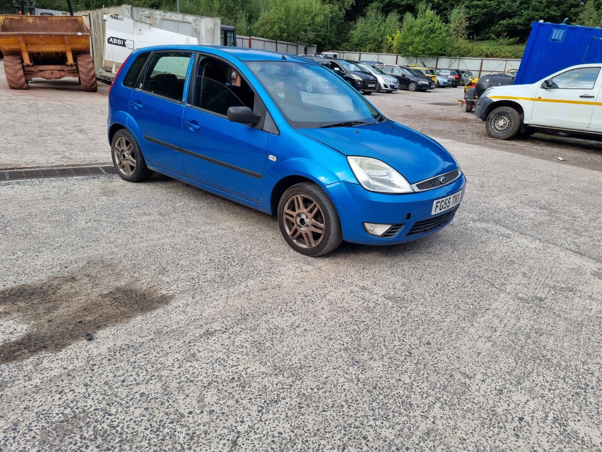 05/55 FORD FIESTA GHIA - 1388cc 5dr Hatchback (Blue) - Image 6 of 64