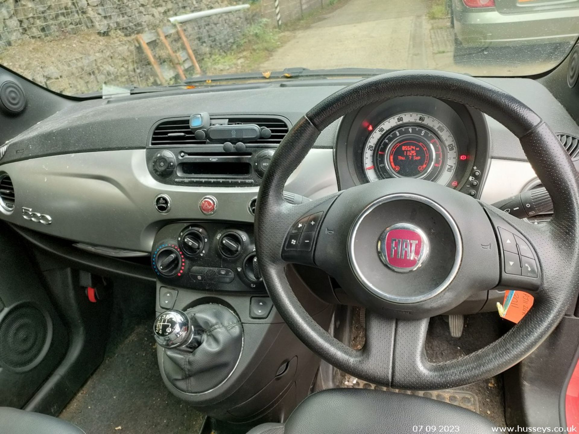 11/11 FIAT 500 TWINAIR - 875cc 3dr Hatchback (Red, 85k) - Image 33 of 35