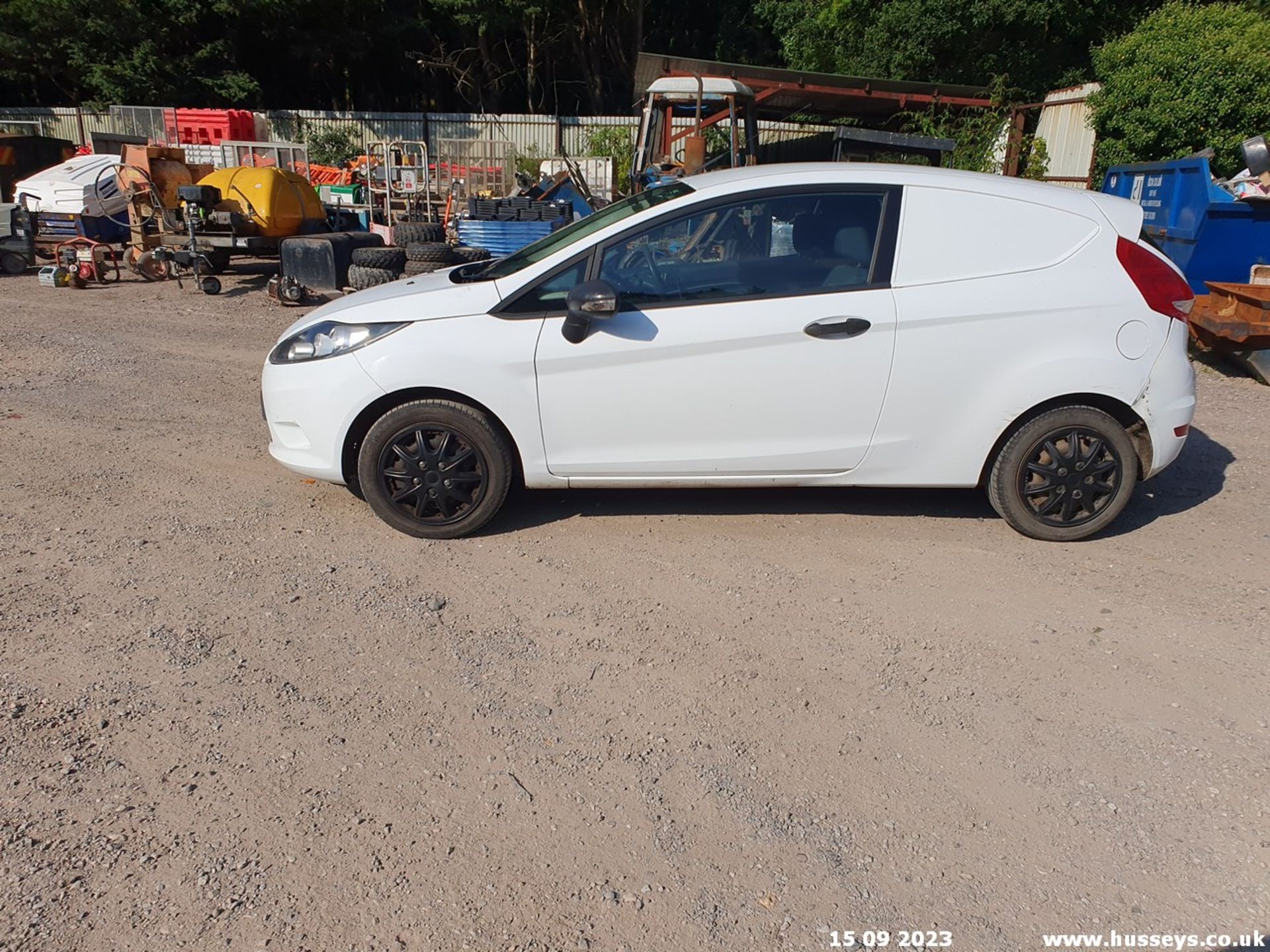 11/11 FORD FIESTA BASE TDCI - 1399cc 3dr Van (White, 231k) - Image 8 of 56