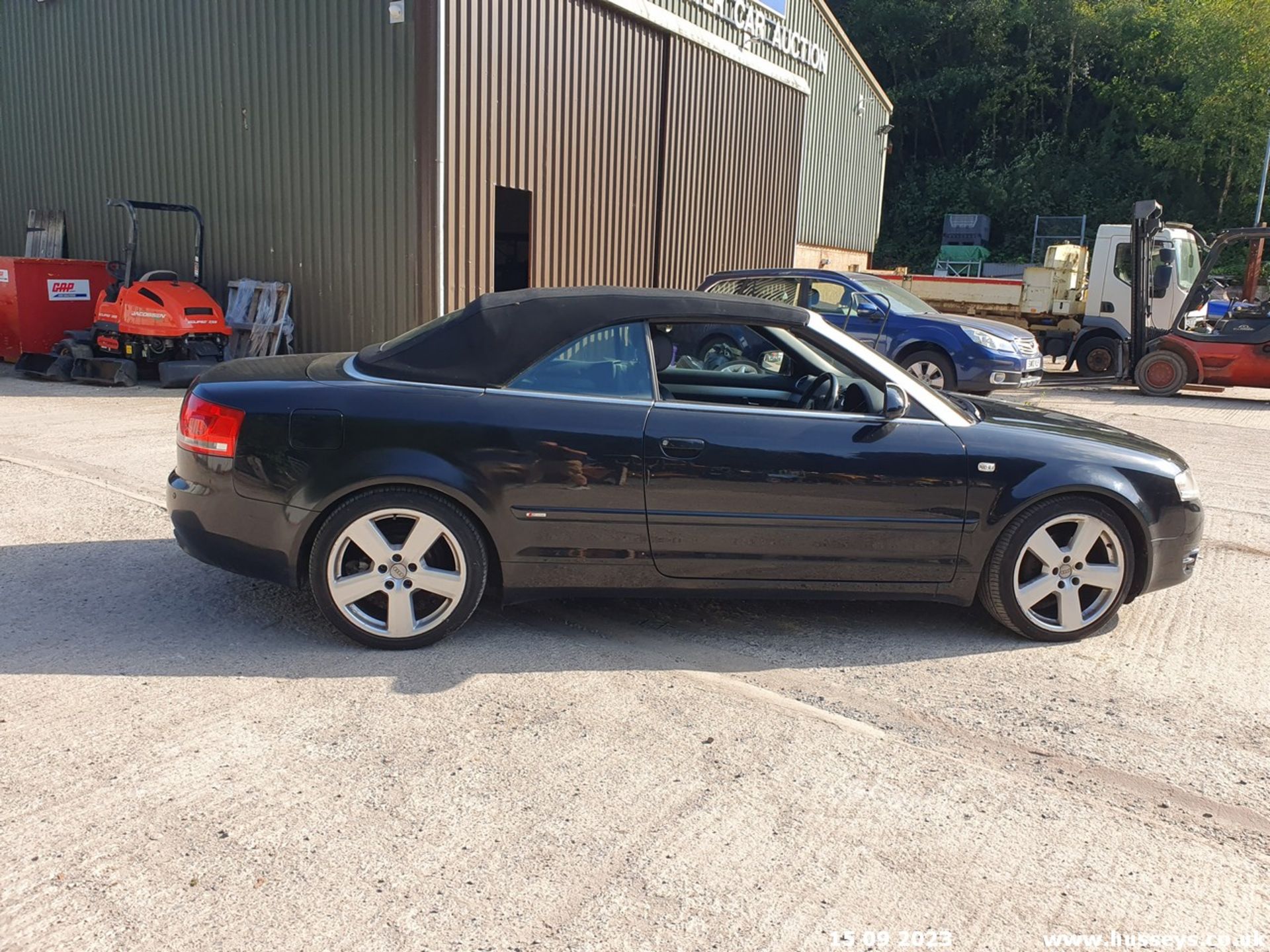 06/06 AUDI A4 S LINE TDI 140 - 1986cc 2dr Convertible (Black, 123k) - Image 18 of 40