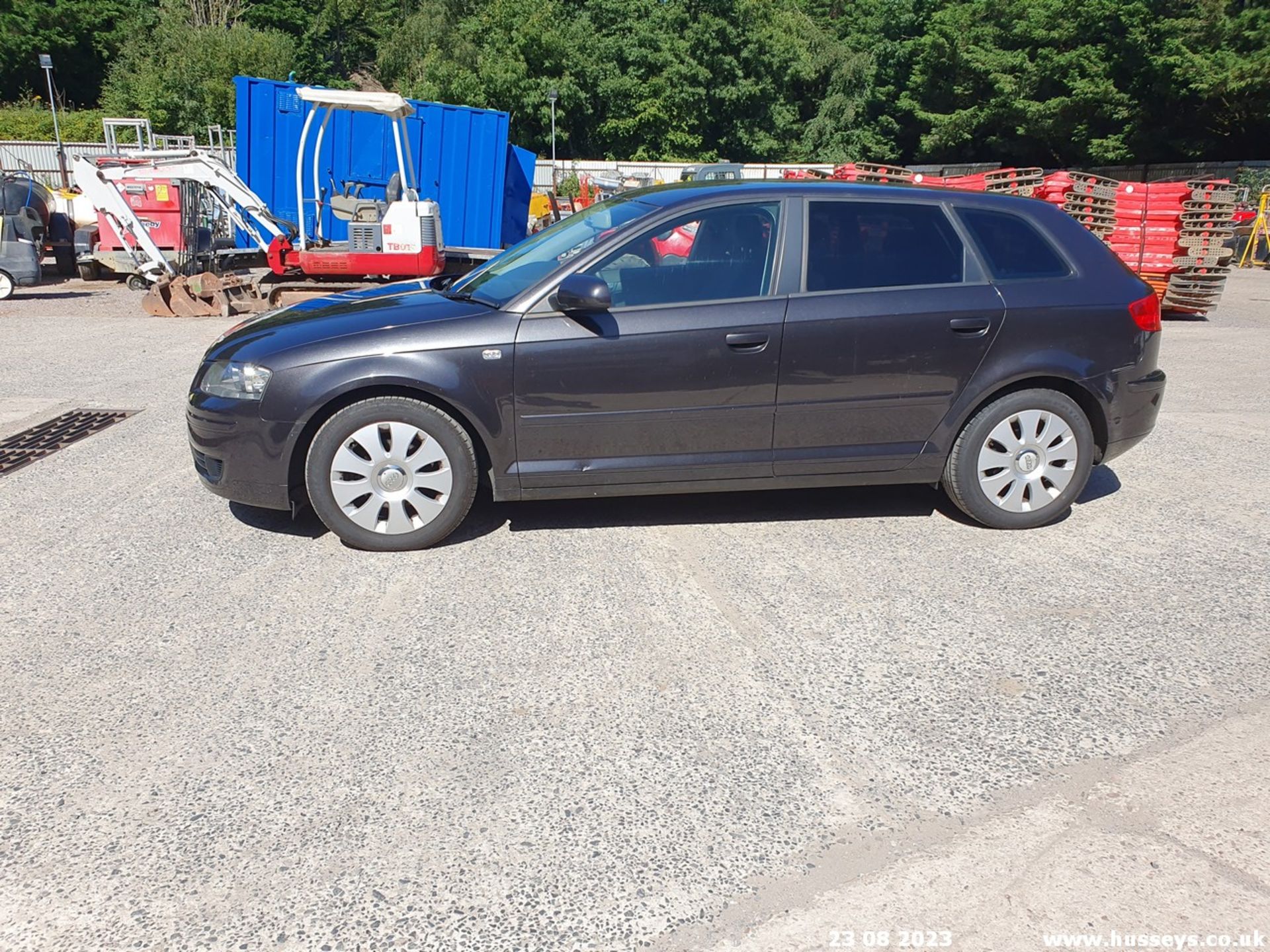 08/08 AUDI A3 E 104 TDI - 1896cc 5dr Hatchback (Grey, 114k) - Image 9 of 47