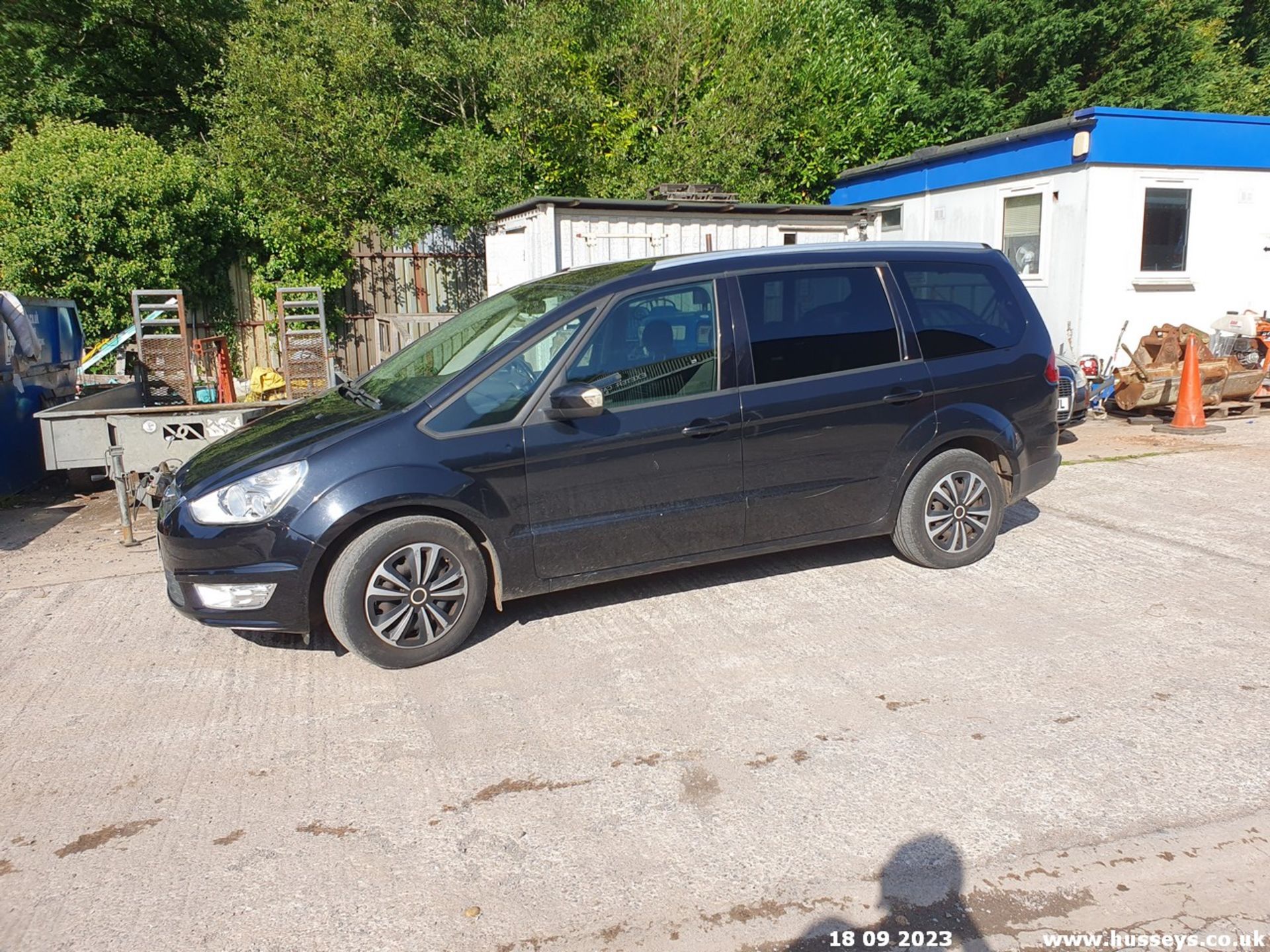 11/61 FORD GALAXY ZETEC TDCI AUTO - 1997cc 5dr MPV (Black, 200k) - Image 8 of 62