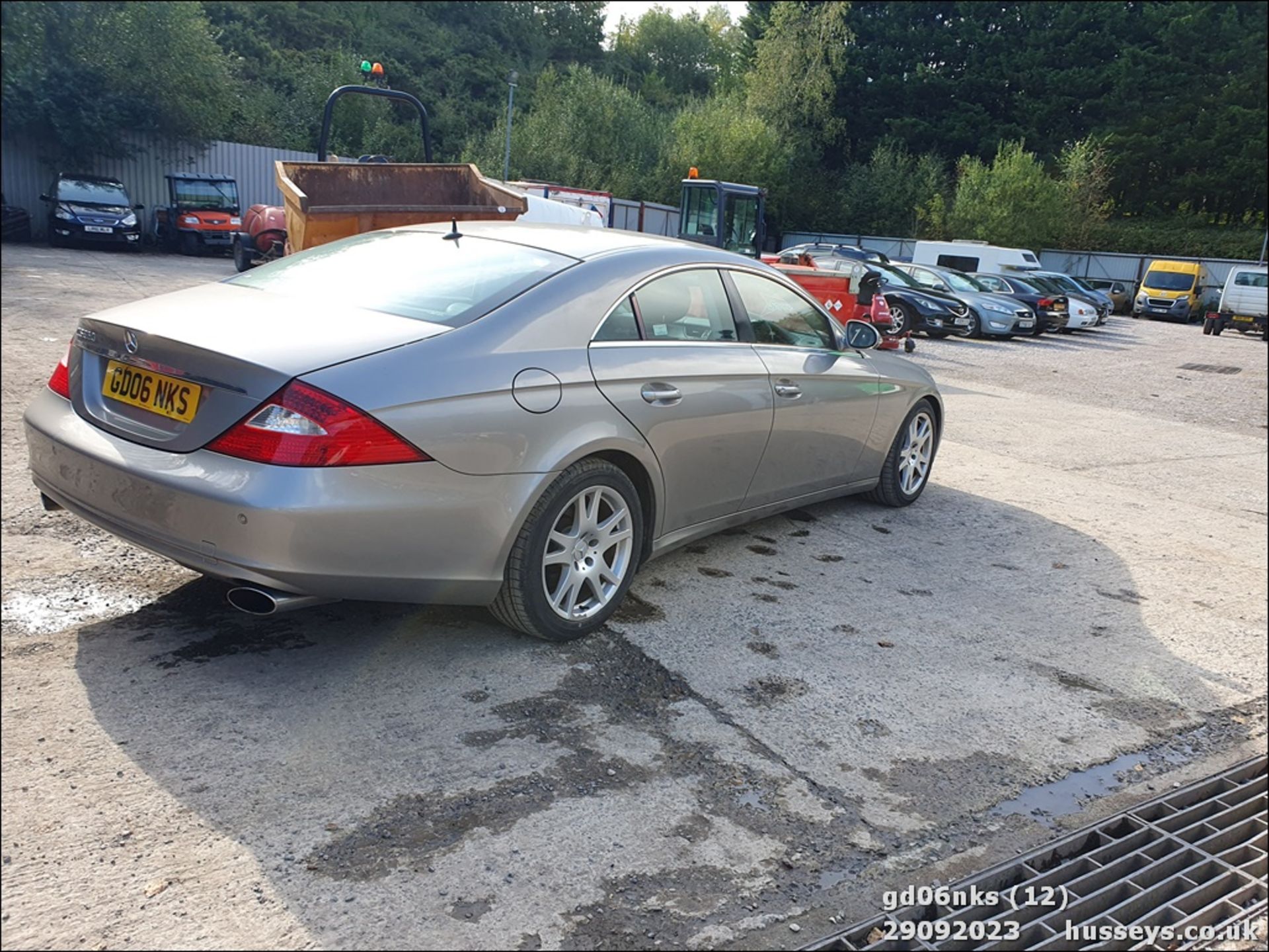 06/06 MERCEDES CLS 350 AUTO - 3498cc 4dr Coupe (Silver, 130k) - Image 13 of 64