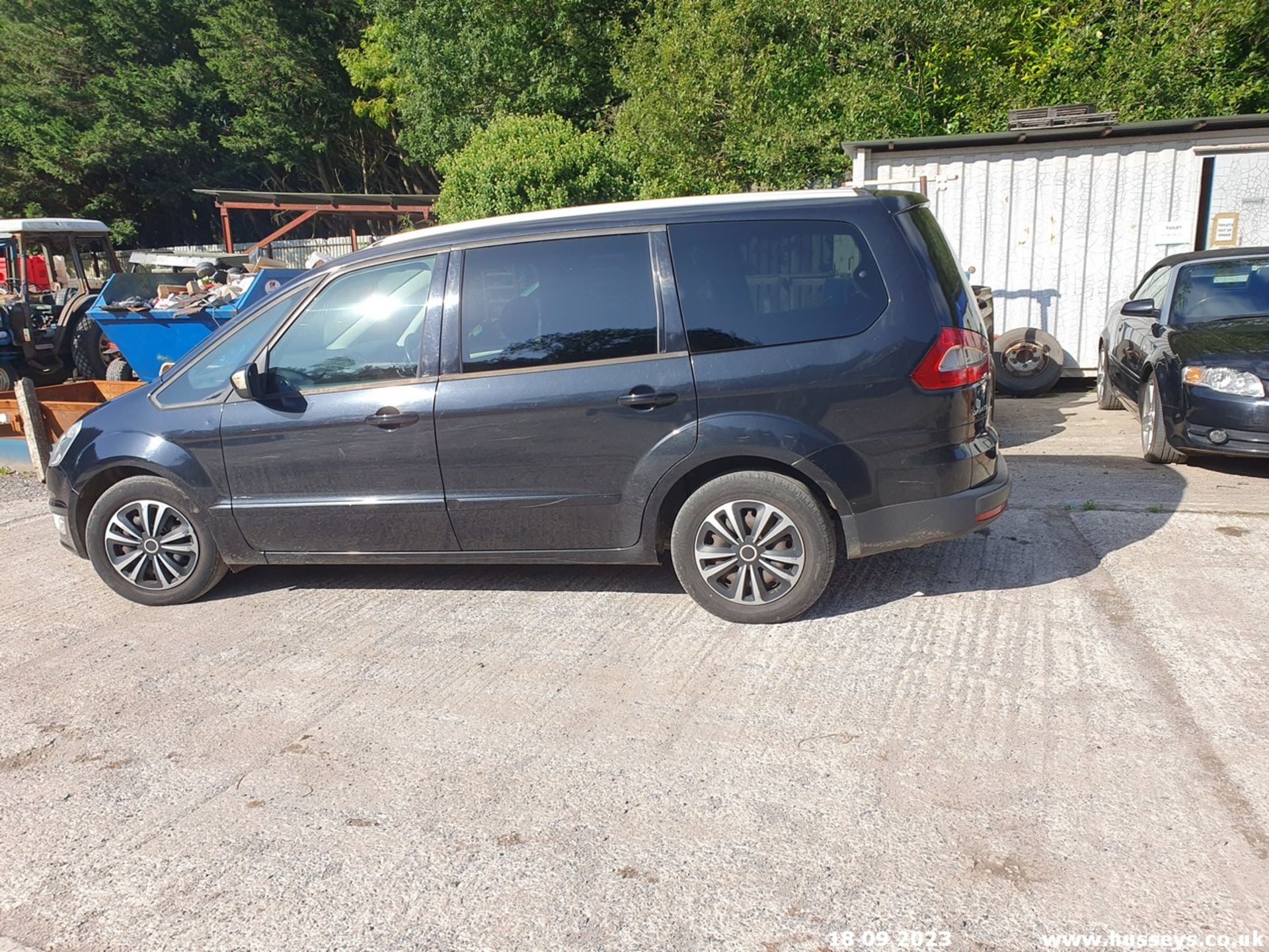 11/61 FORD GALAXY ZETEC TDCI AUTO - 1997cc 5dr MPV (Black, 200k) - Image 12 of 62