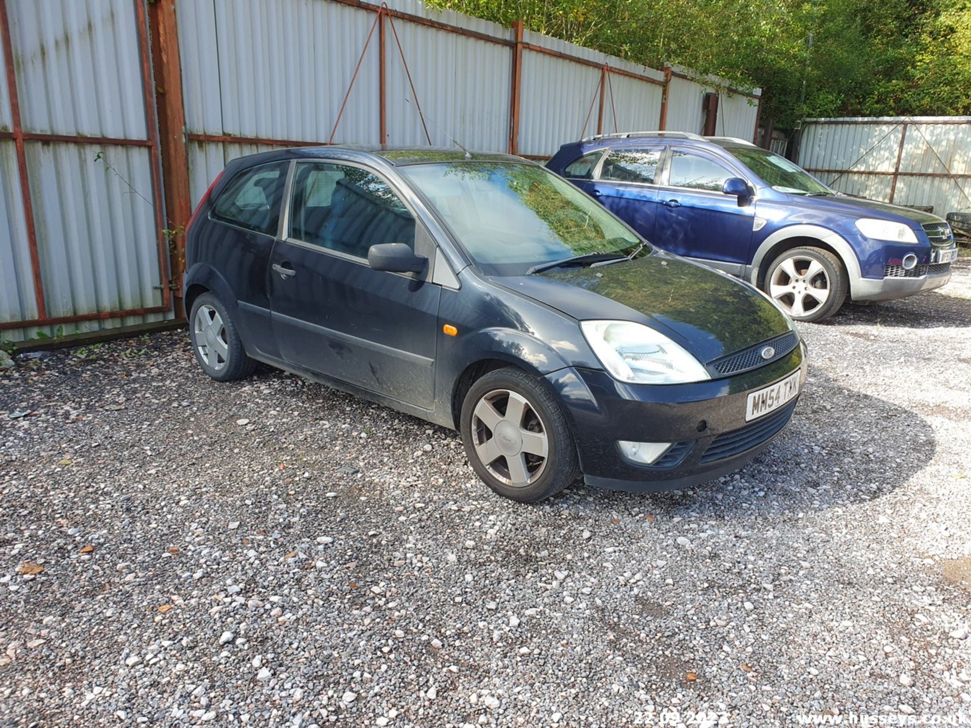 05/54 FORD FIESTA ZETEC - 1388cc 3dr Hatchback (Black) - Image 3 of 45