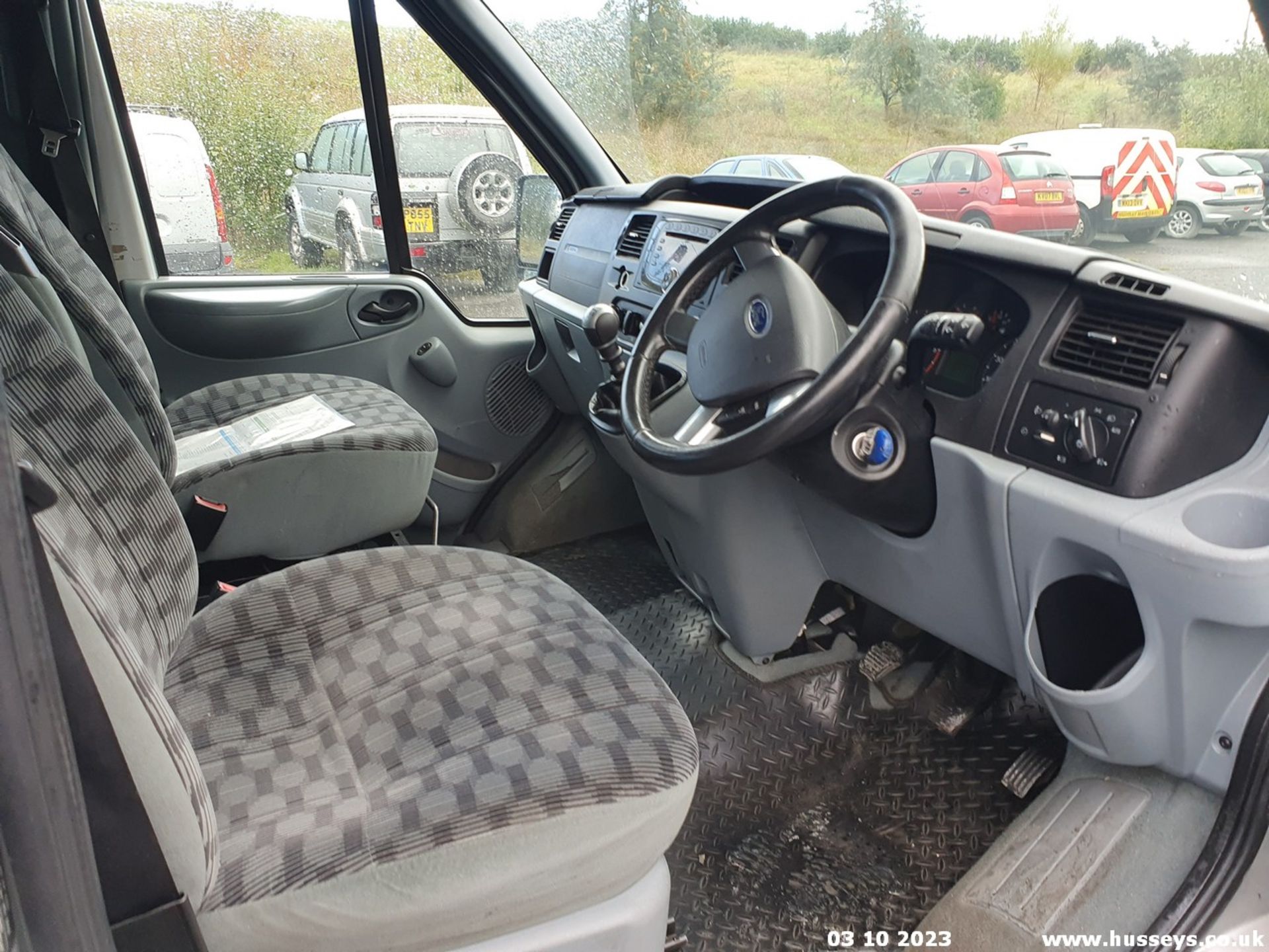 13/62 FORD TRANSIT 125 T280 FWD - 2198cc 5dr MPV (Silver, 146k) - Image 53 of 65