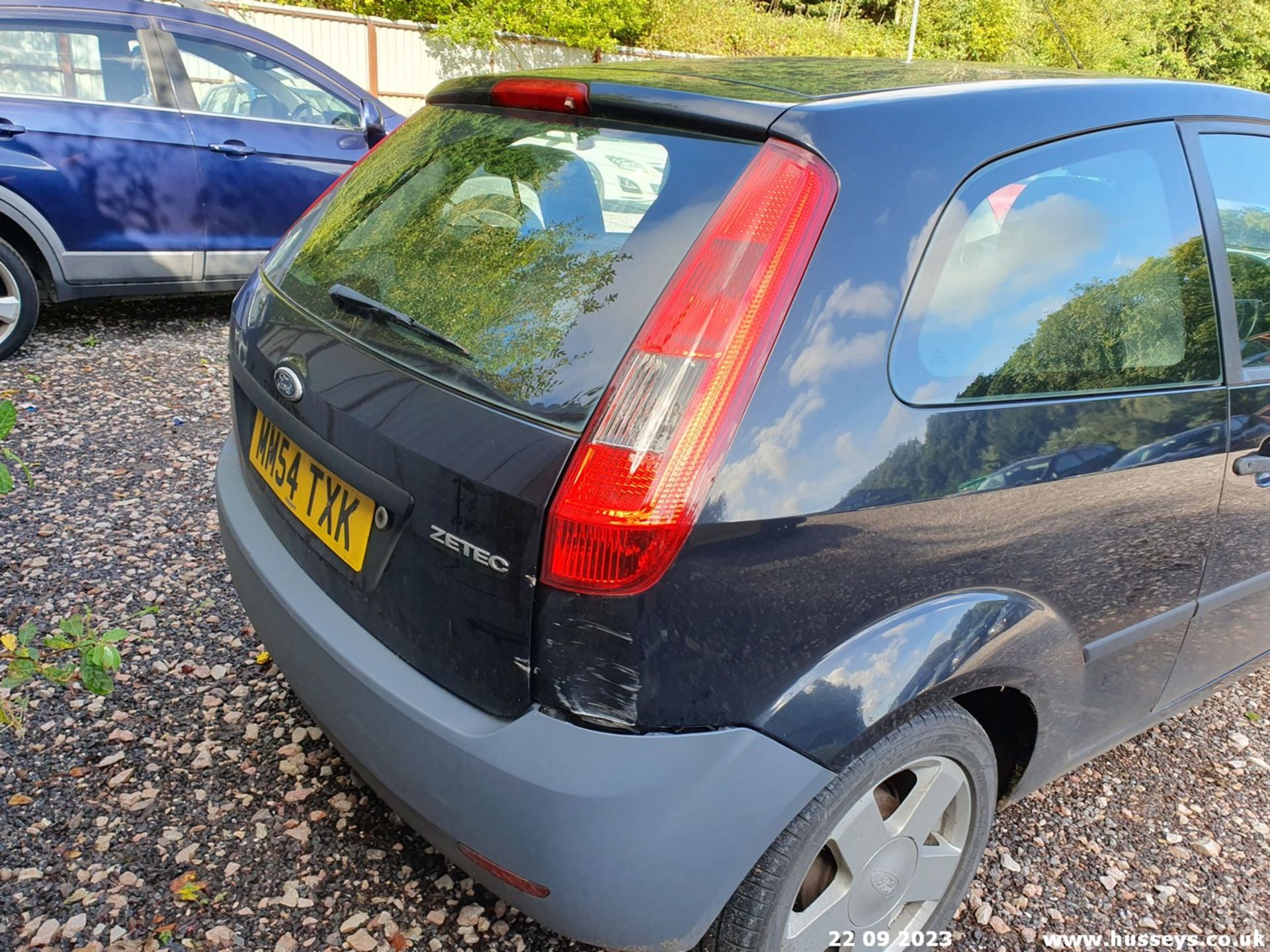 05/54 FORD FIESTA ZETEC - 1388cc 3dr Hatchback (Black) - Image 13 of 45