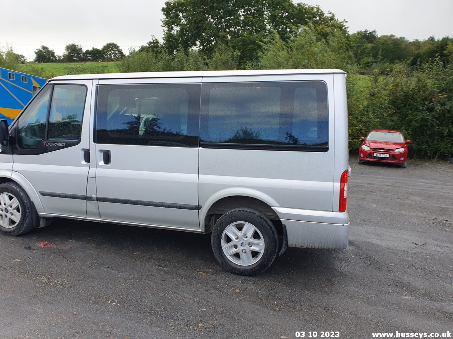 13/62 FORD TRANSIT 125 T280 FWD - 2198cc 5dr MPV (Silver, 146k) - Image 13 of 65