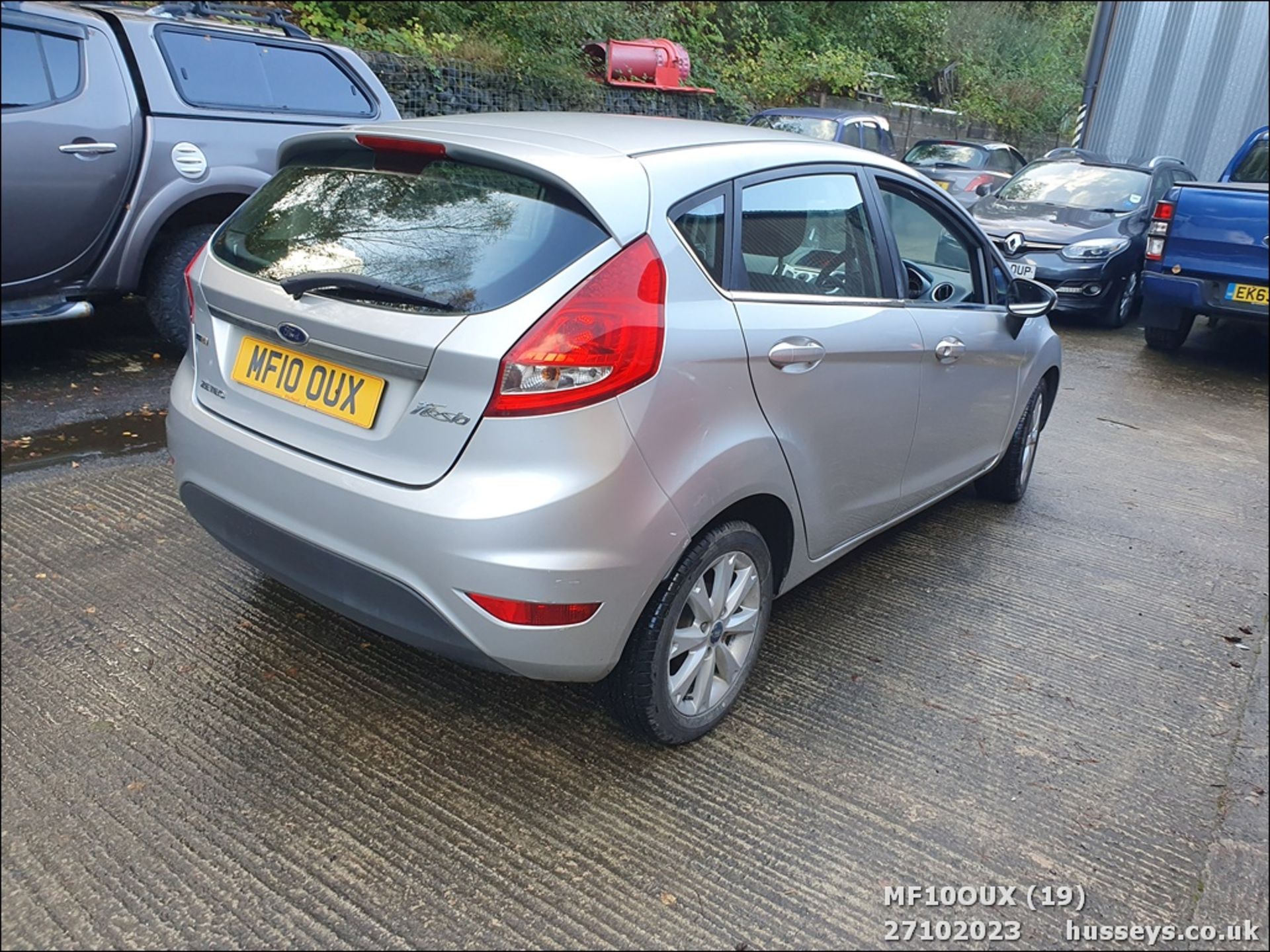 10/10 FORD FIESTA ZETEC 68 TDCI - 1399cc 5dr Hatchback (Silver, 156k) - Image 20 of 67