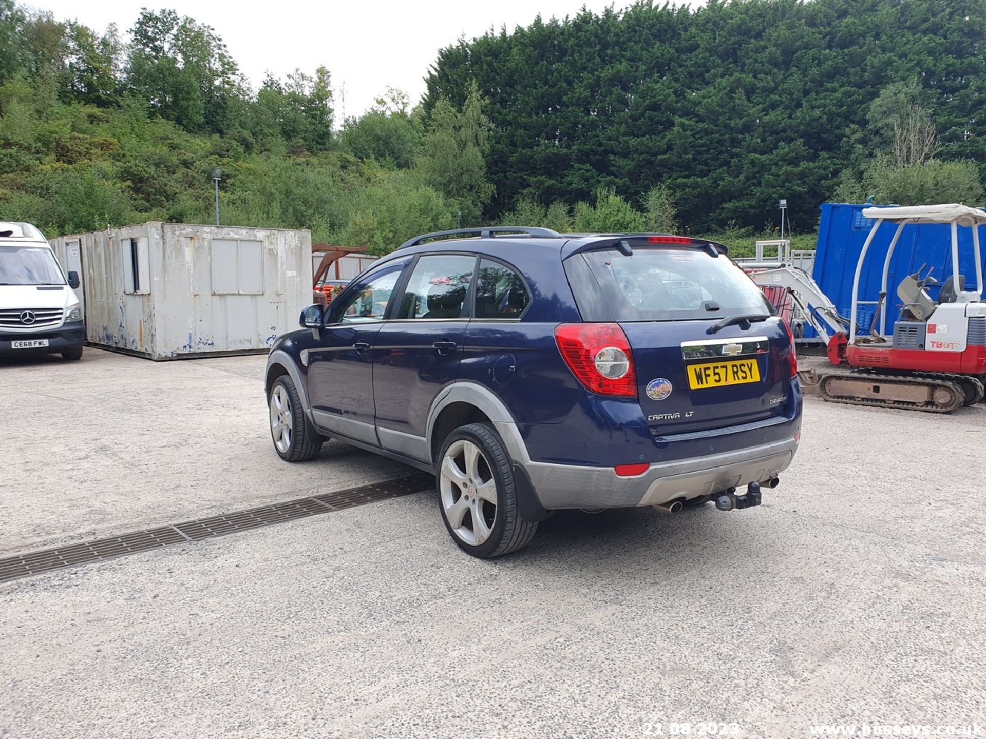 07/57 CHEVROLET CAPTIVA LT 5S VCDI - 1991cc 5dr Estate (Blue, 109k) - Image 23 of 45