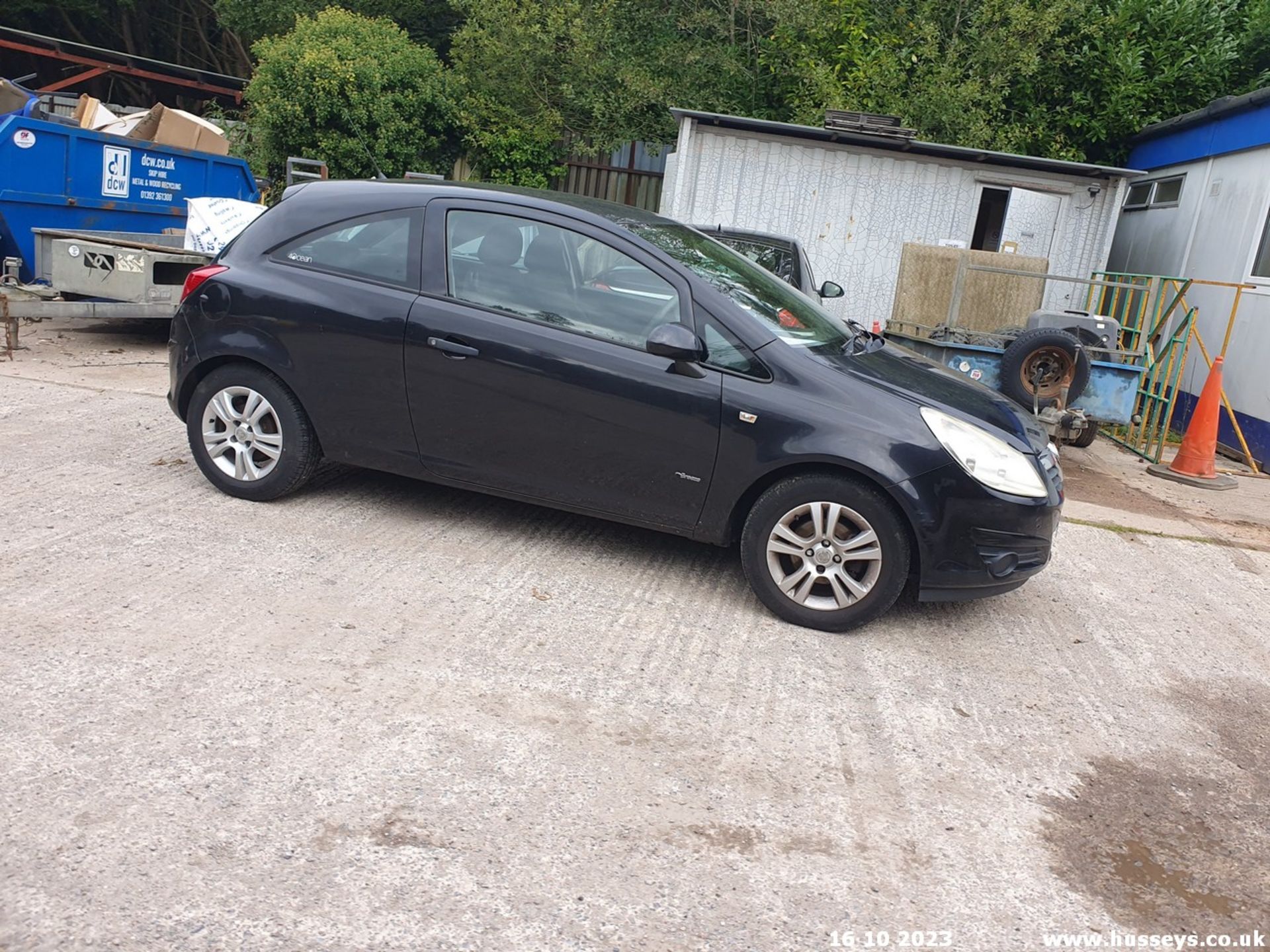 08/58 VAUXHALL CORSA BREEZE CDTI - 1248cc 3dr Hatchback (Black) - Image 8 of 22