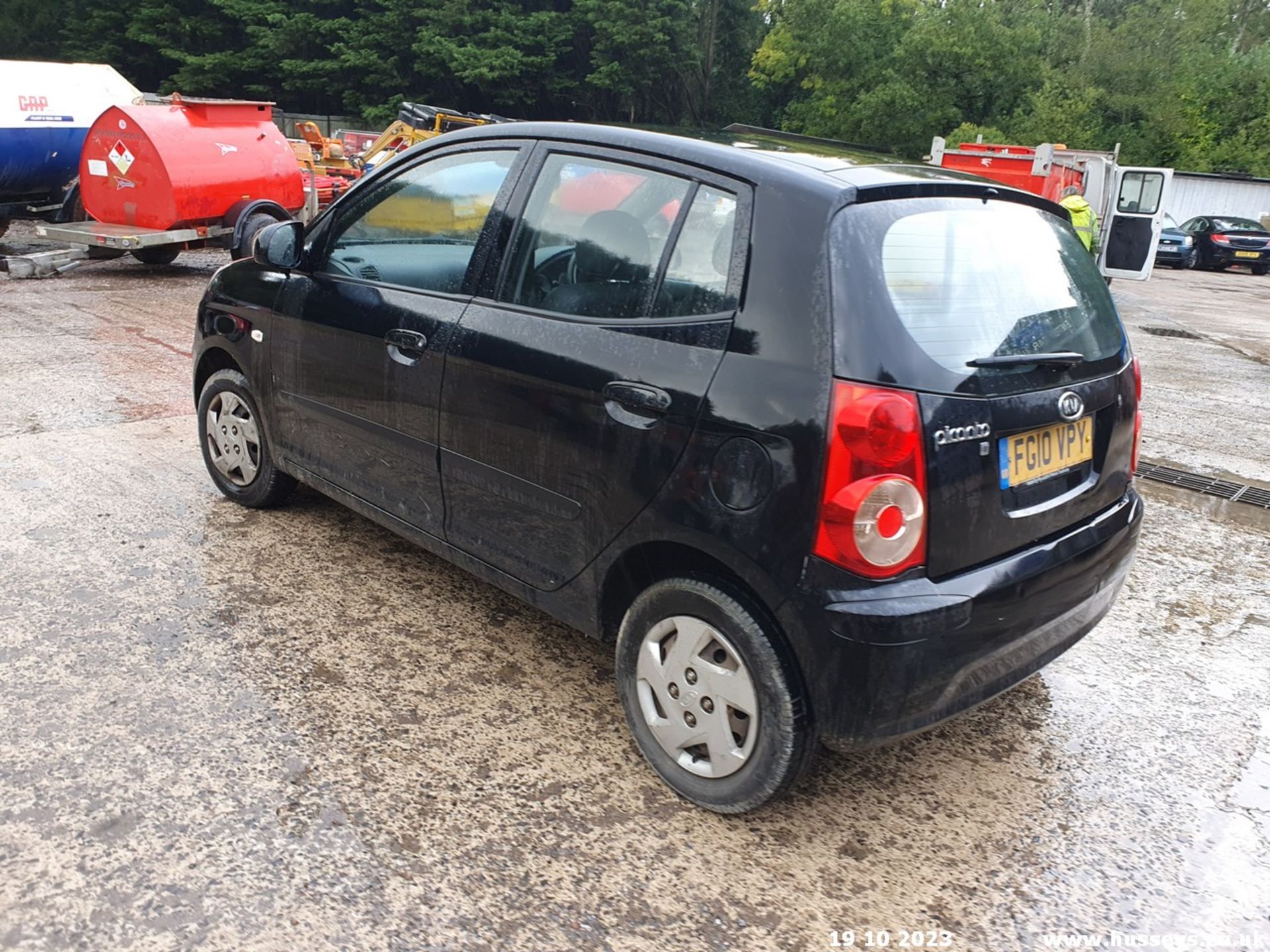 10/10 KIA PICANTO 1 - 999cc 5dr Hatchback (Black, 61k) - Image 17 of 53