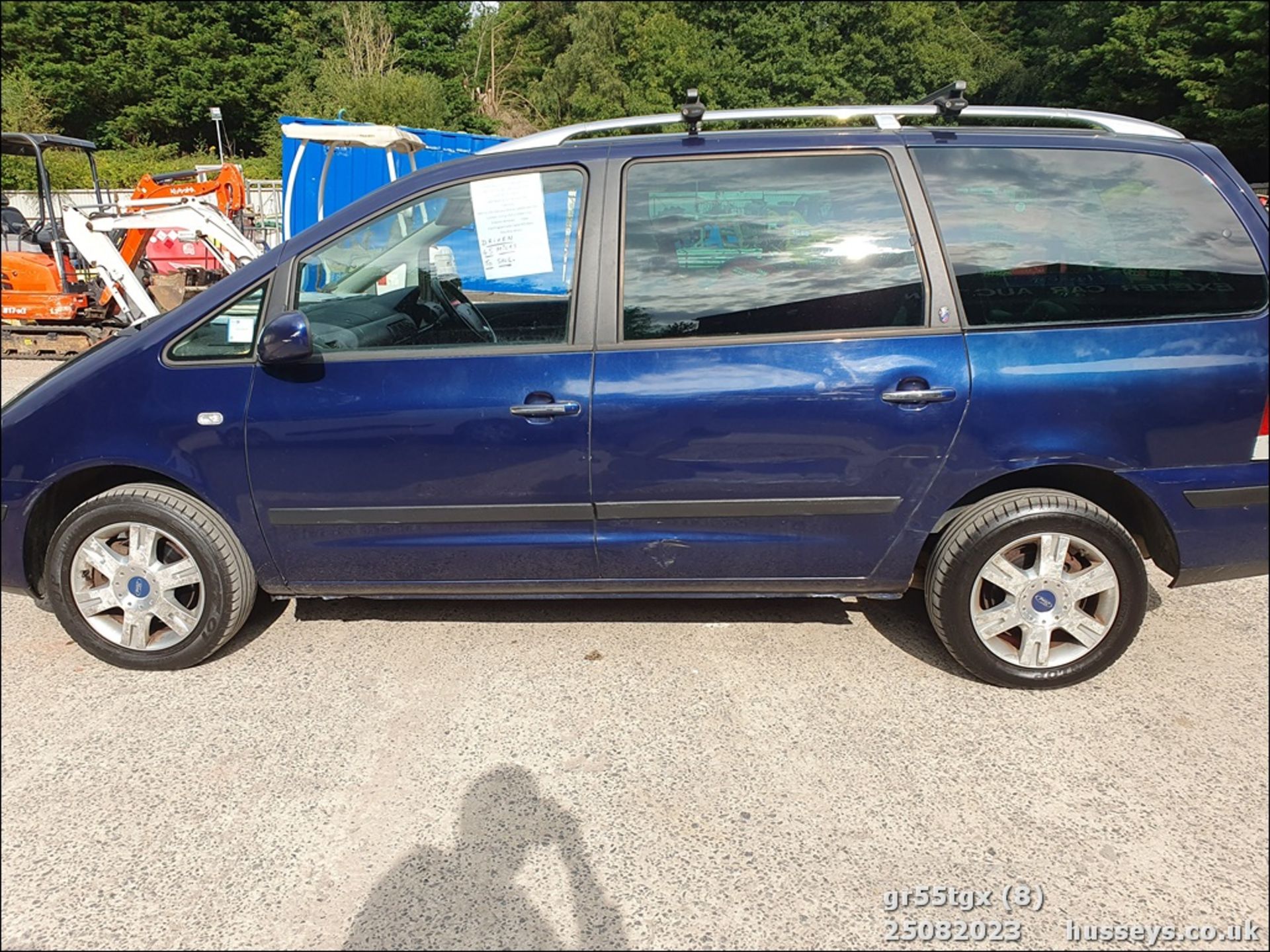 06/55 FORD GALAXY GHIA TDI - 1896cc 5dr MPV (Blue, 135k) - Image 10 of 62