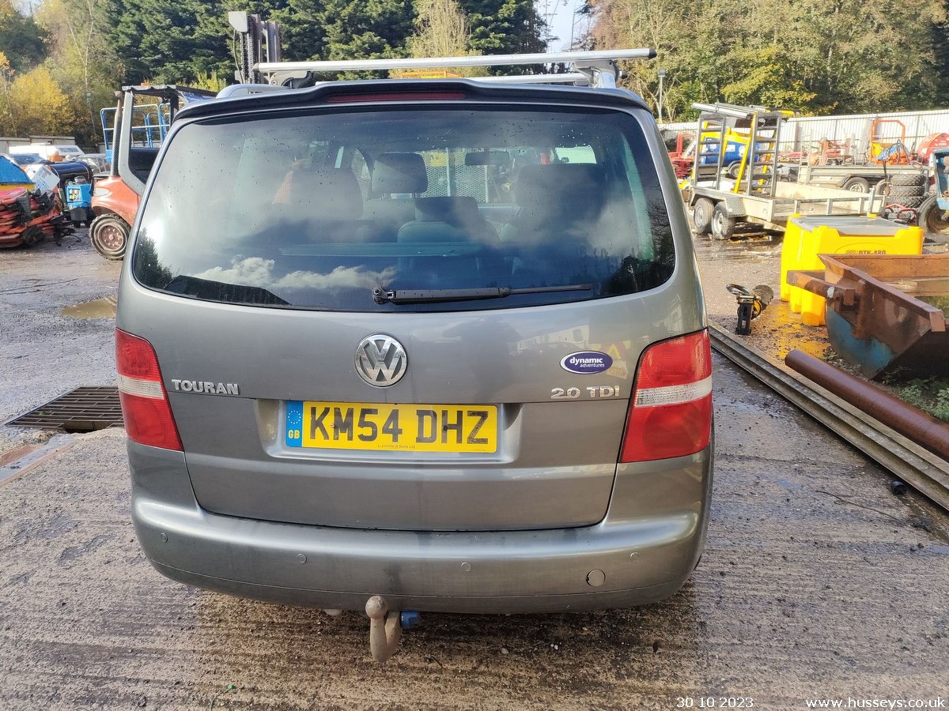 04/54 VOLKSWAGEN TOURAN SPORT TDI - 1968cc 5dr MPV (Grey, 183k) - Image 18 of 35