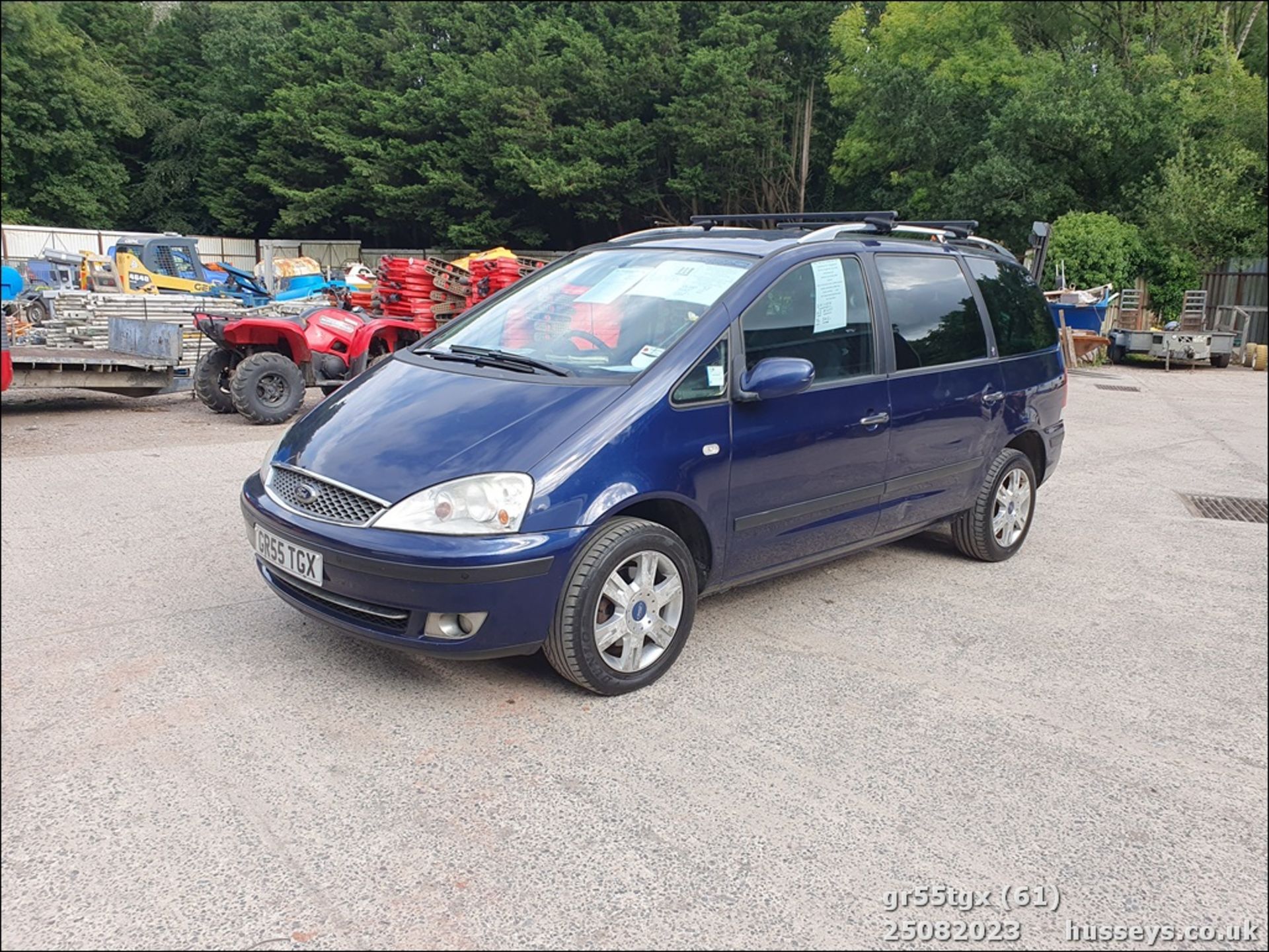 06/55 FORD GALAXY GHIA TDI - 1896cc 5dr MPV (Blue, 135k) - Image 2 of 62